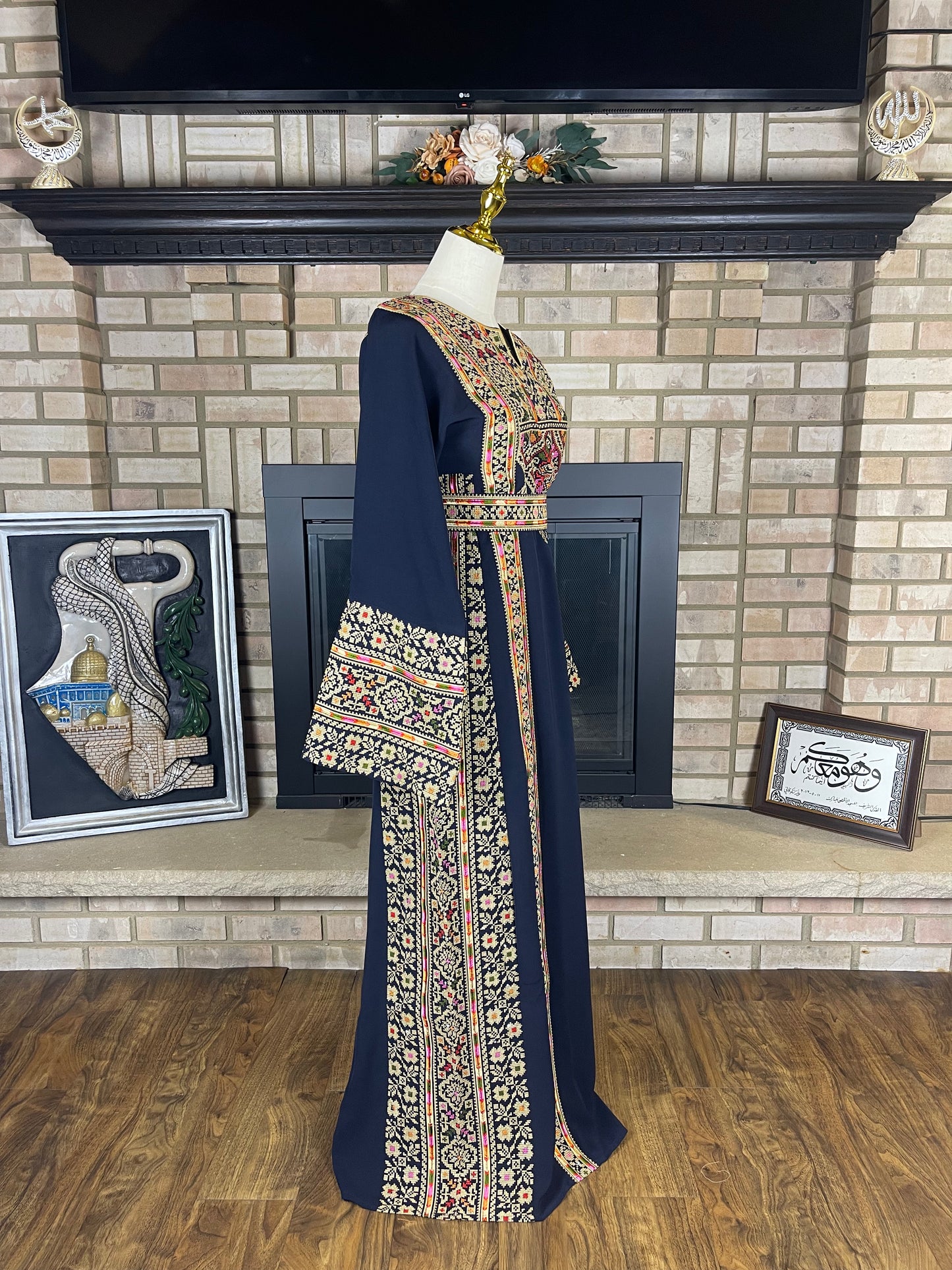 Navy Blue/Wheat Silwad Thobe