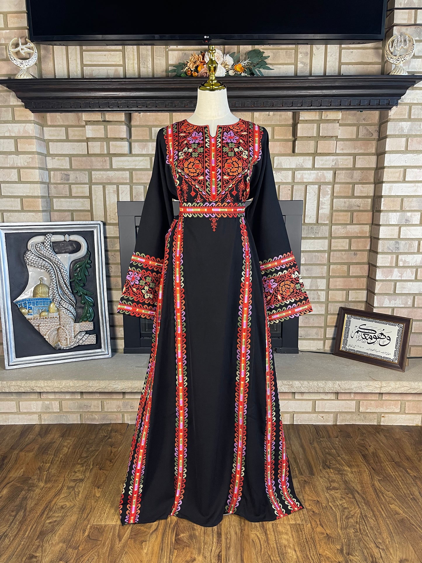 Black/Red Al-Jaleel Thobe