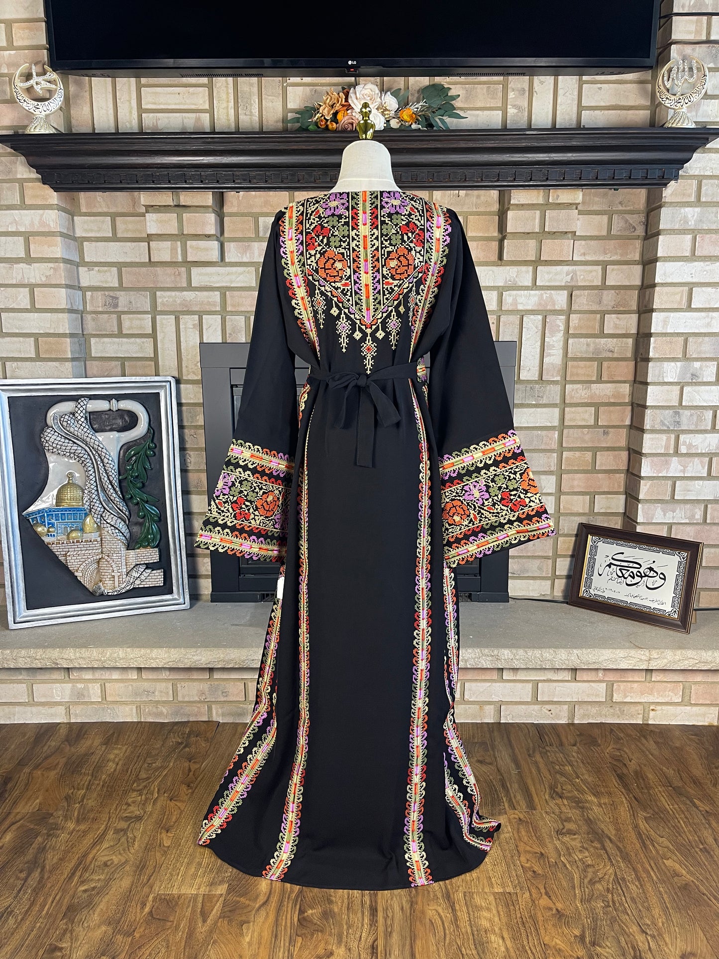 Black/Wheat Al-Jaleel Thobe