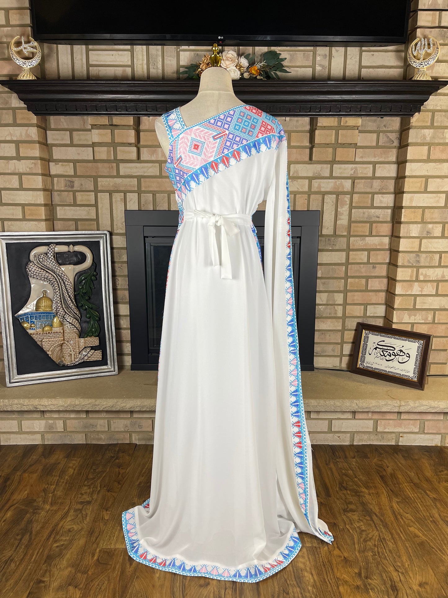 White/Blue Sleeveless Sultana Embroidered Dress