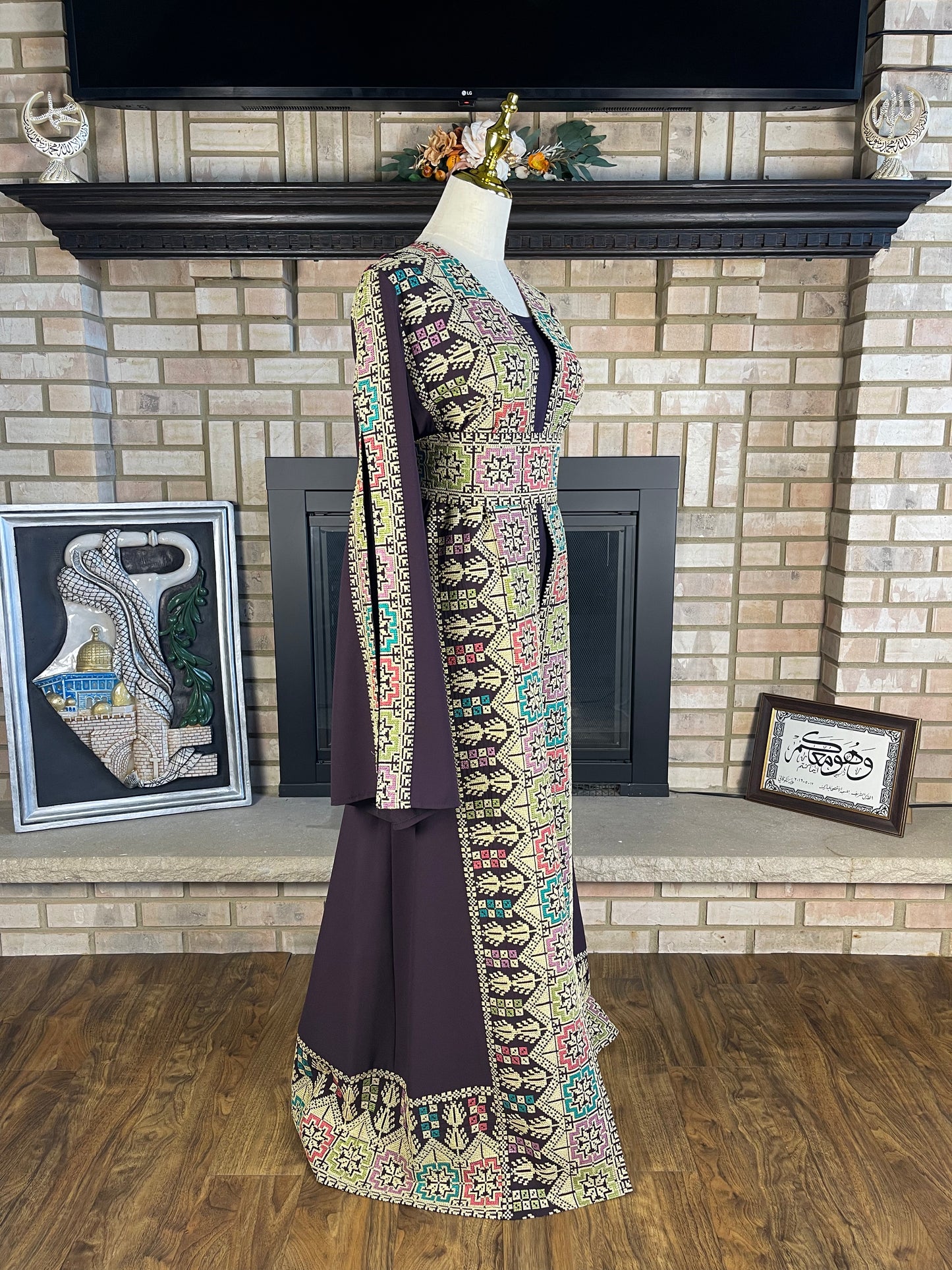 Grape Open-Sleeve Embroidered Besht