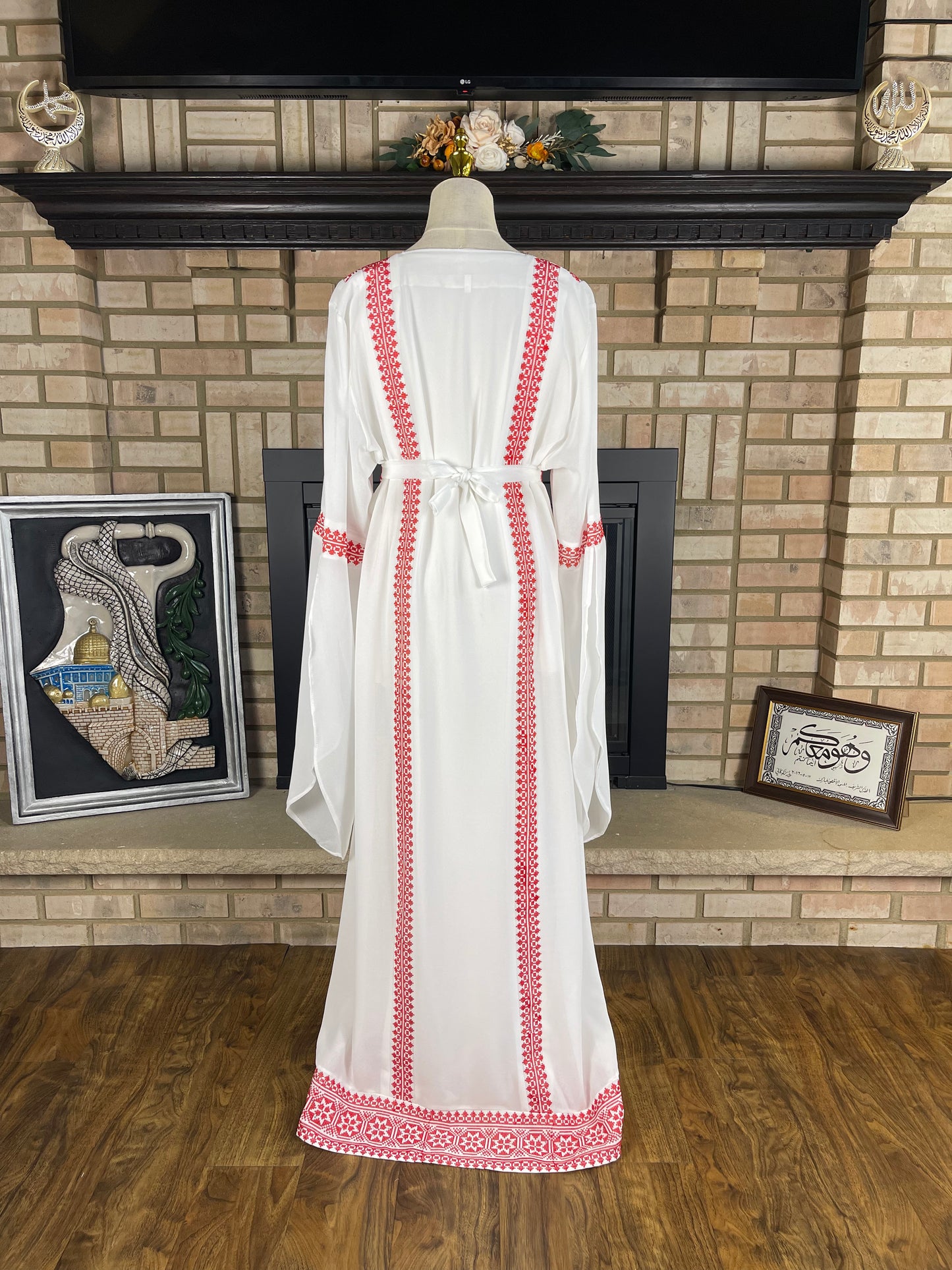 White/Red Tulkarm Thobe
