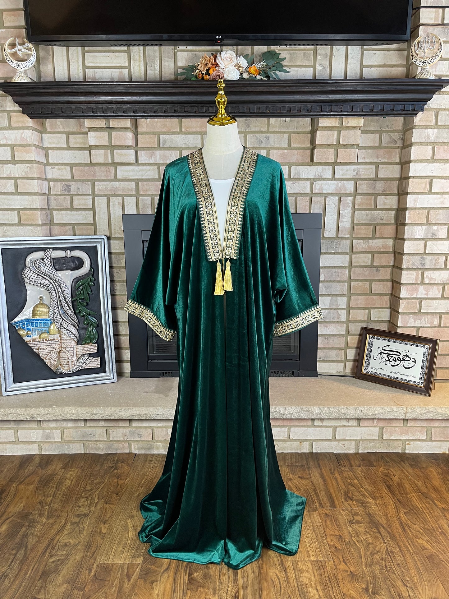 Velvet Emerald Green Pattern Besht