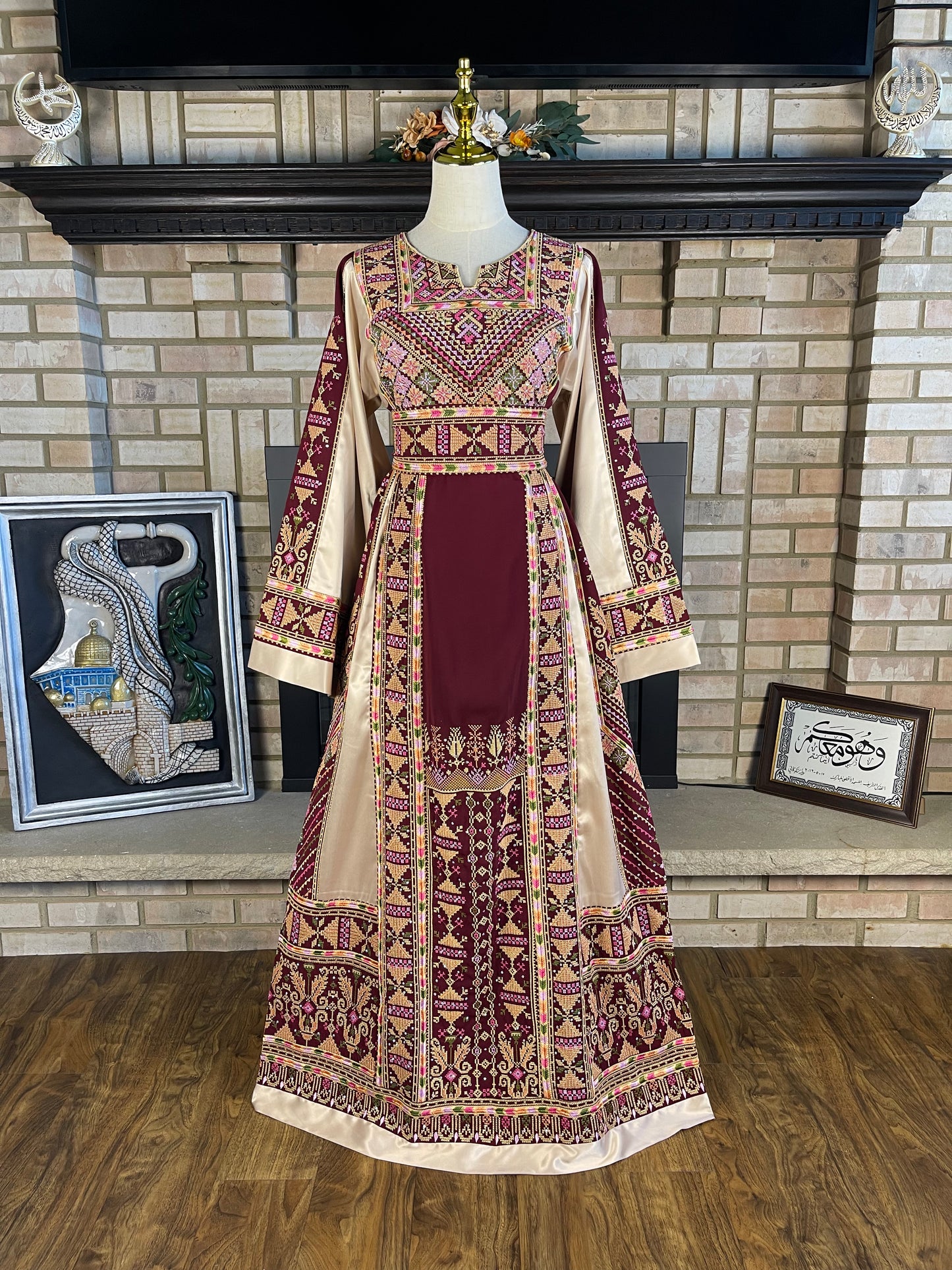 Burgundy/Gold Akka Thobe