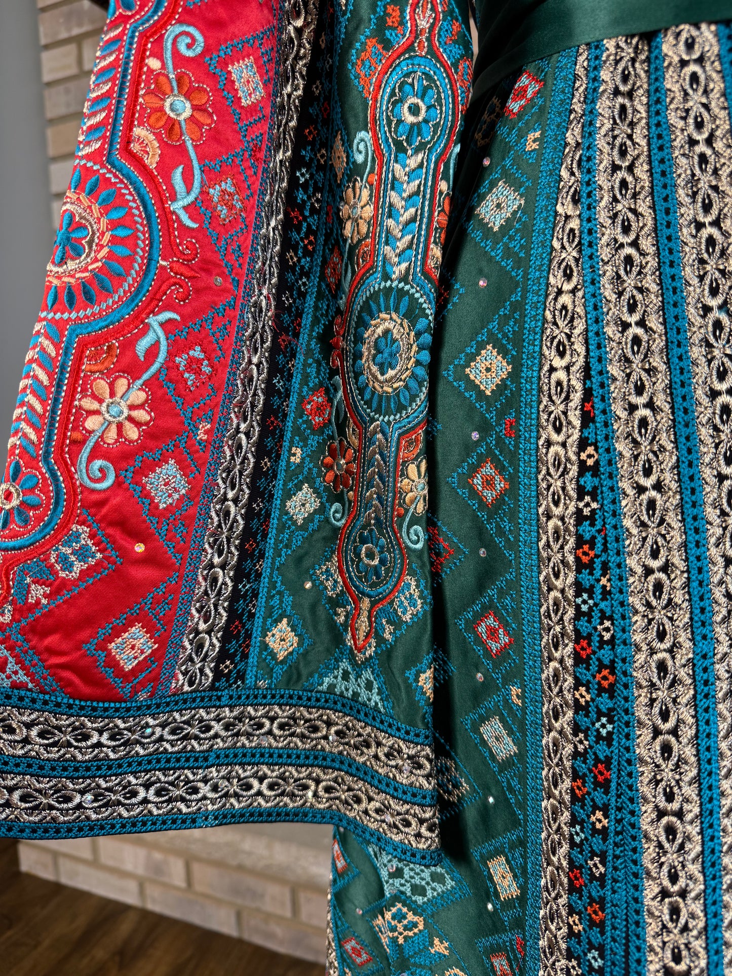 Black/Turquoise Tiberias Thobe