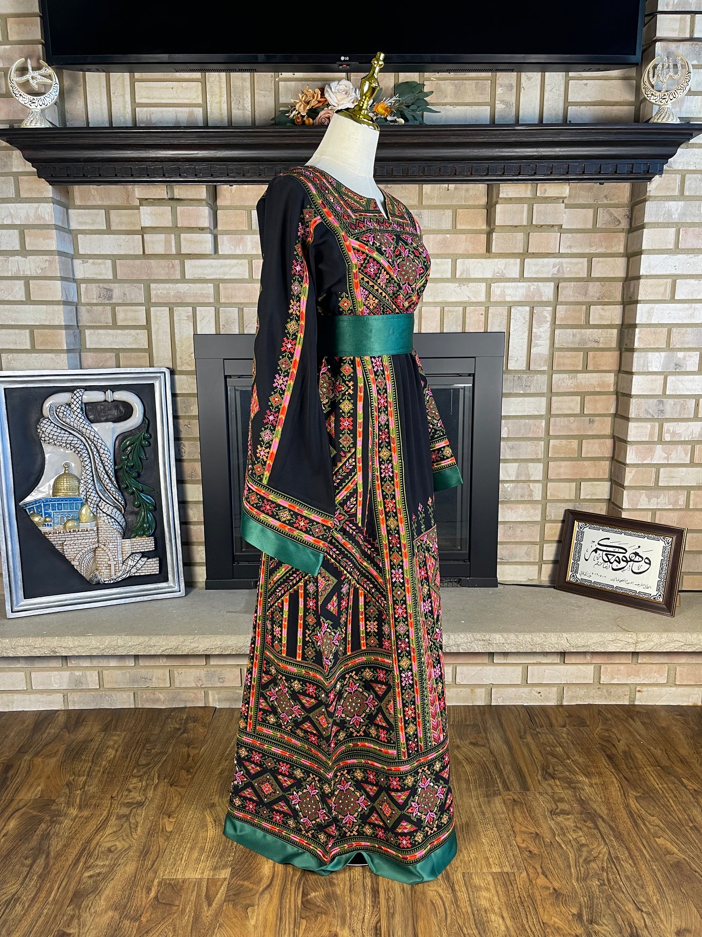 Black/Green Qalqilya Thobe