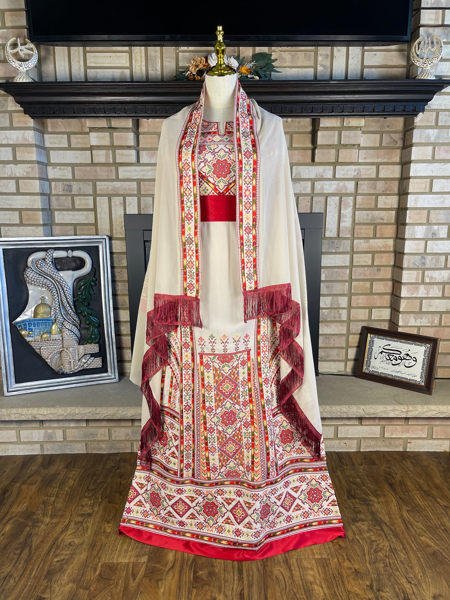 Cream/Red Qalqilya Thobe