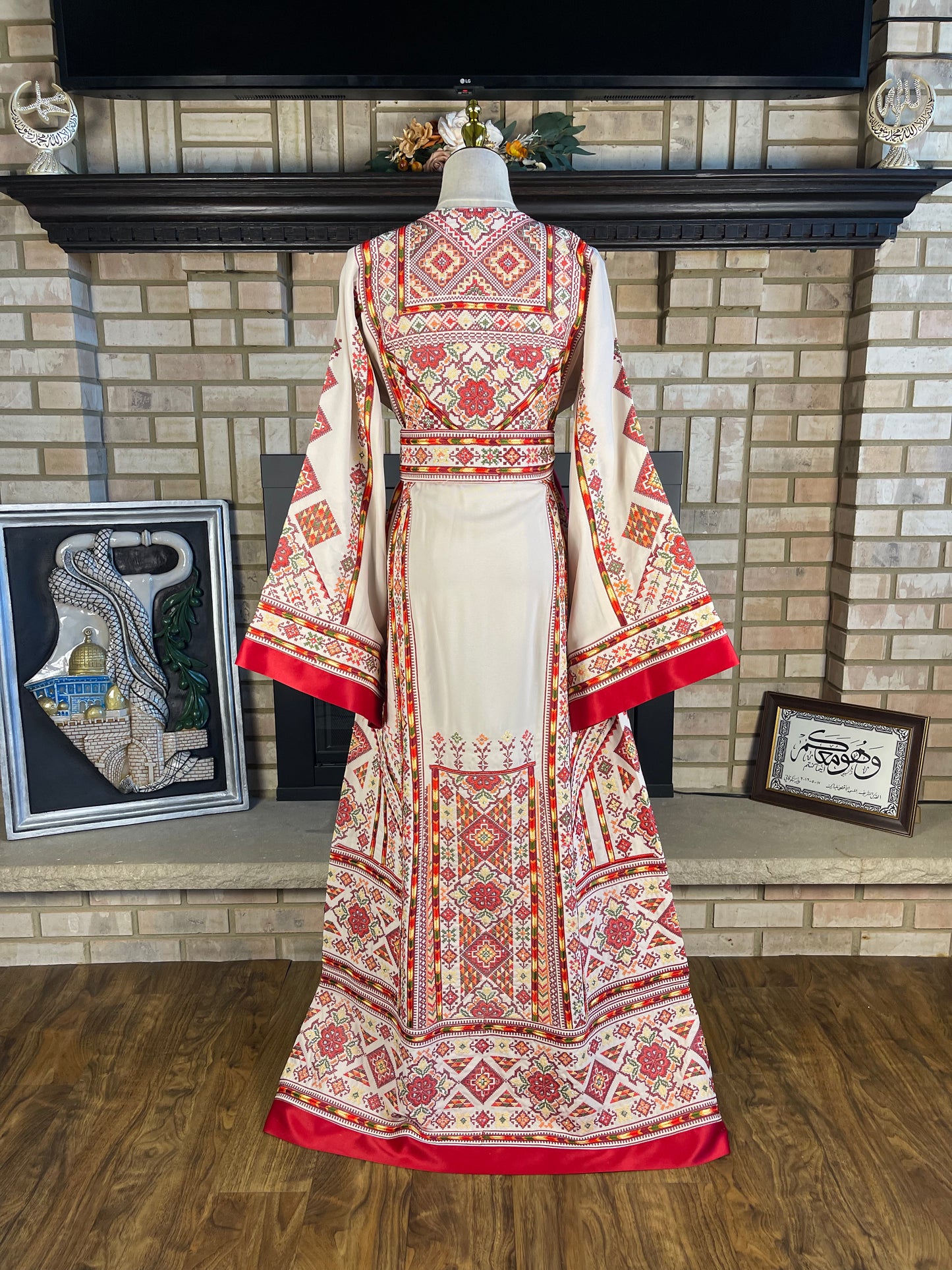 Cream/Red Qalqilya Thobe