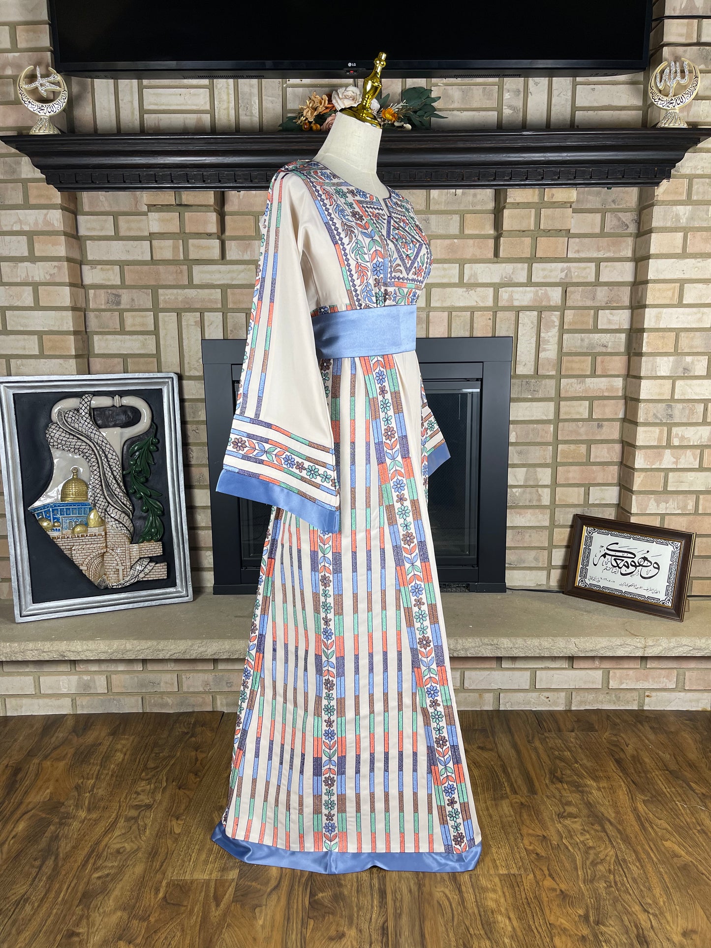 Cream/Baby Blue Ajloun Thobe