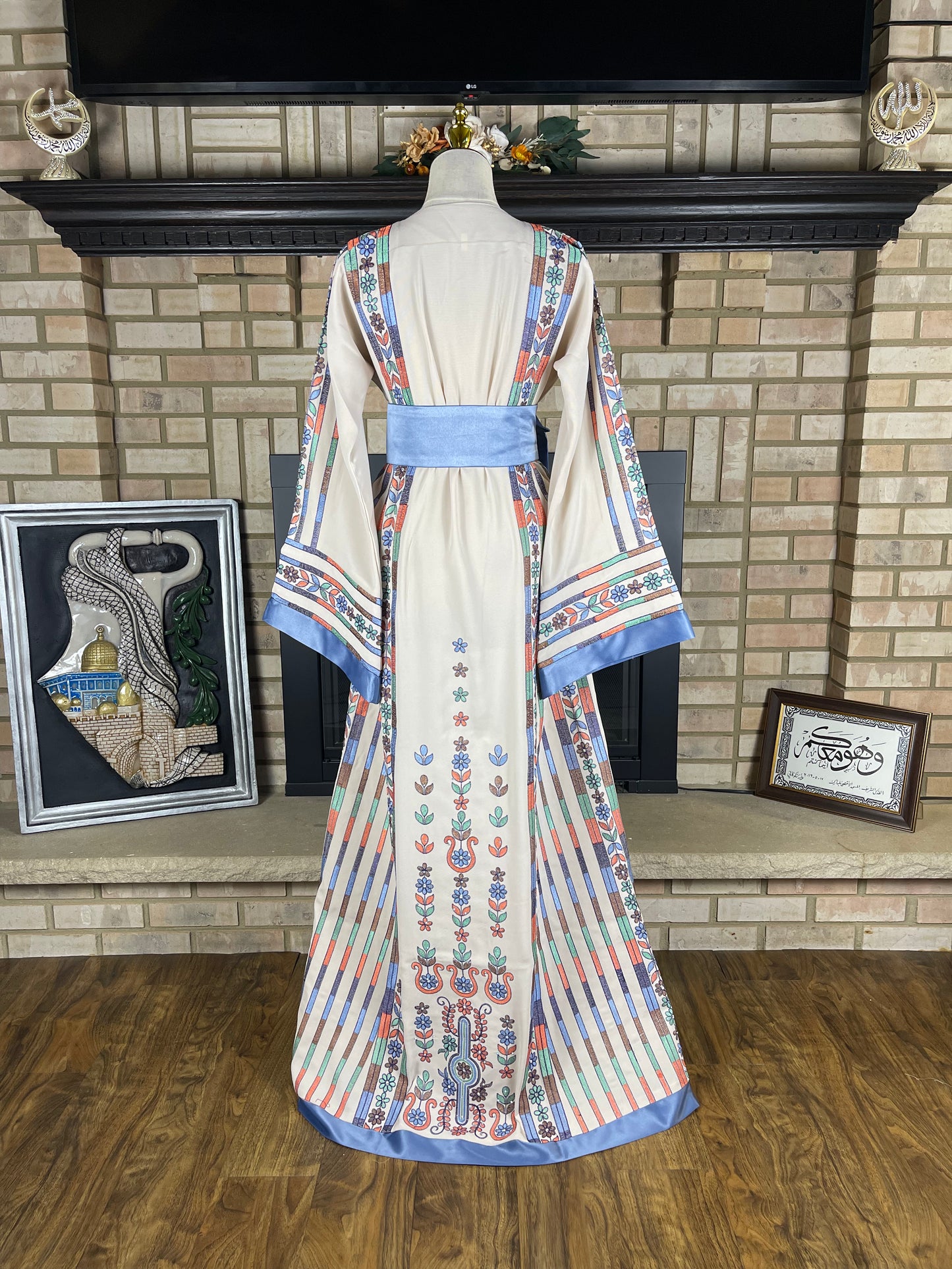 Cream/Baby Blue Ajloun Thobe