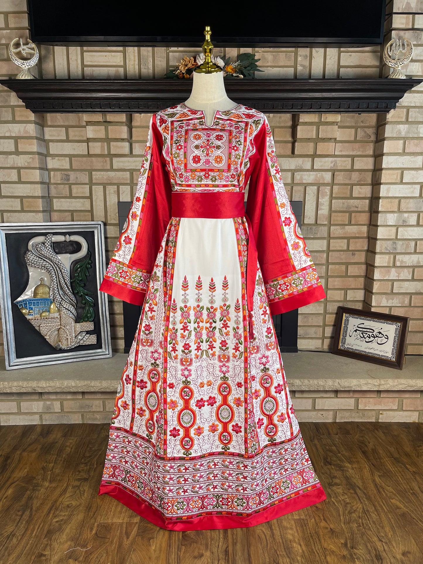 White/Red Satin Malaka Thobe