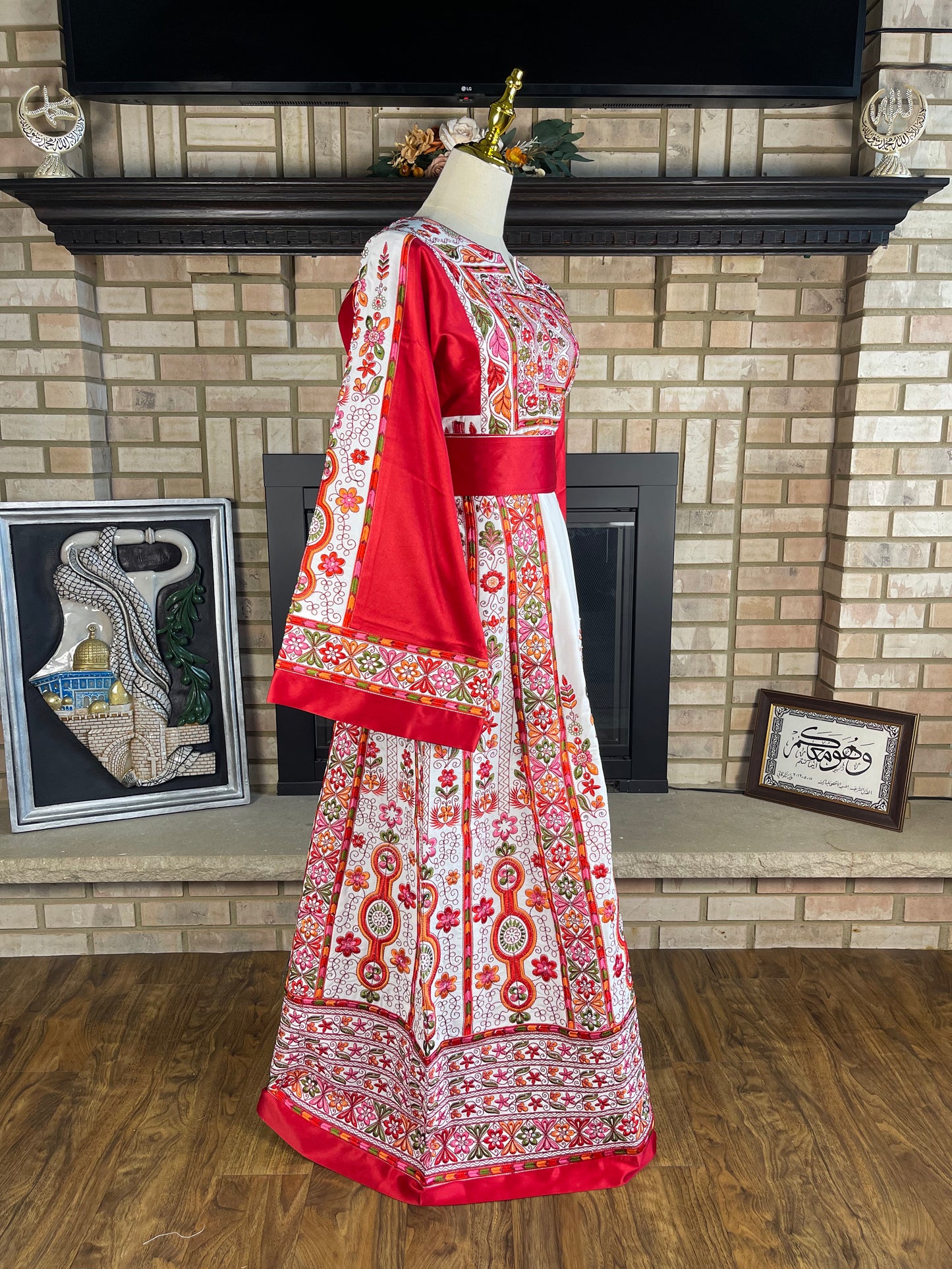 White/Red Satin Malaka Thobe