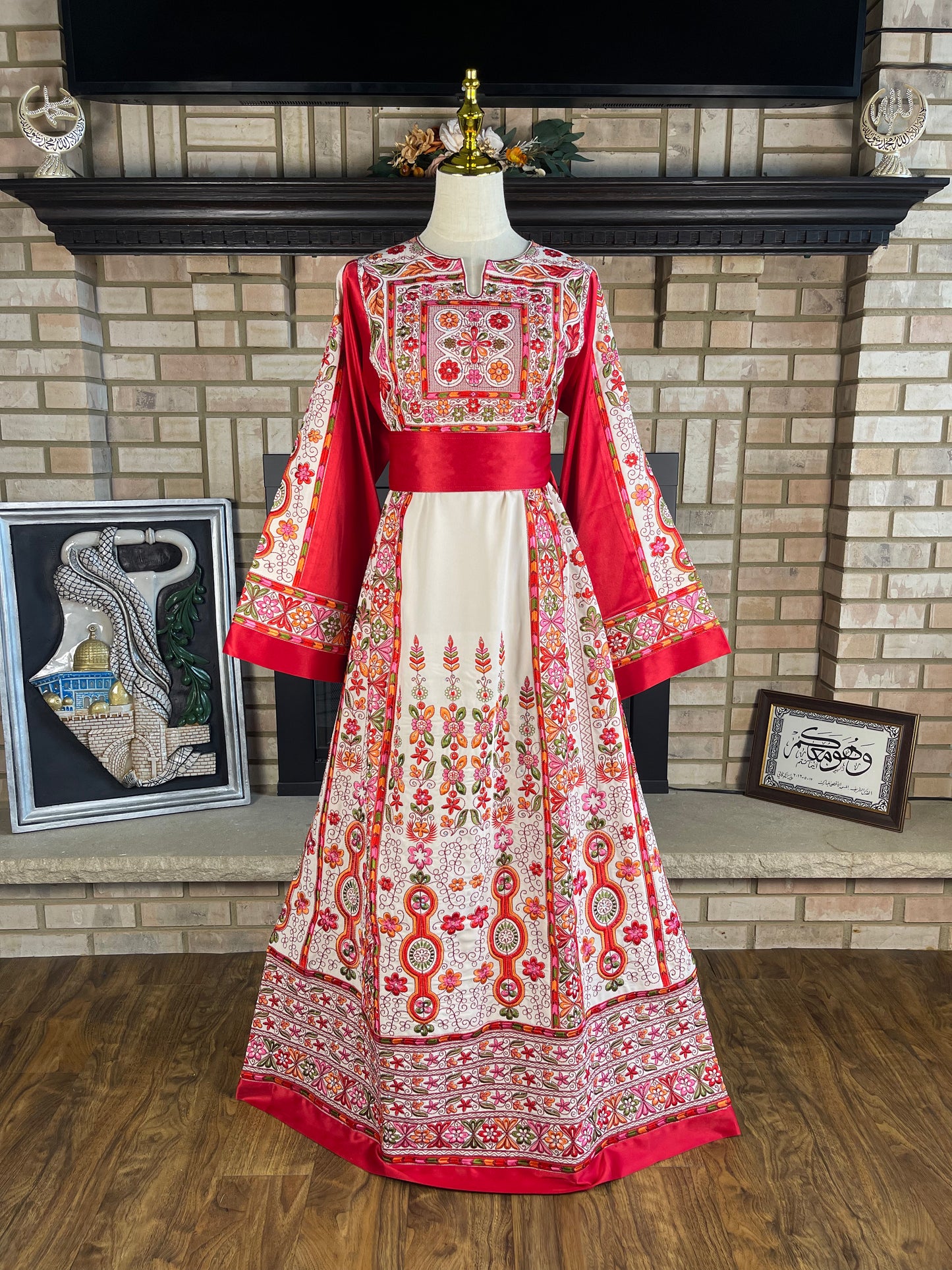 Cream/Red Satin Malaka Thobe