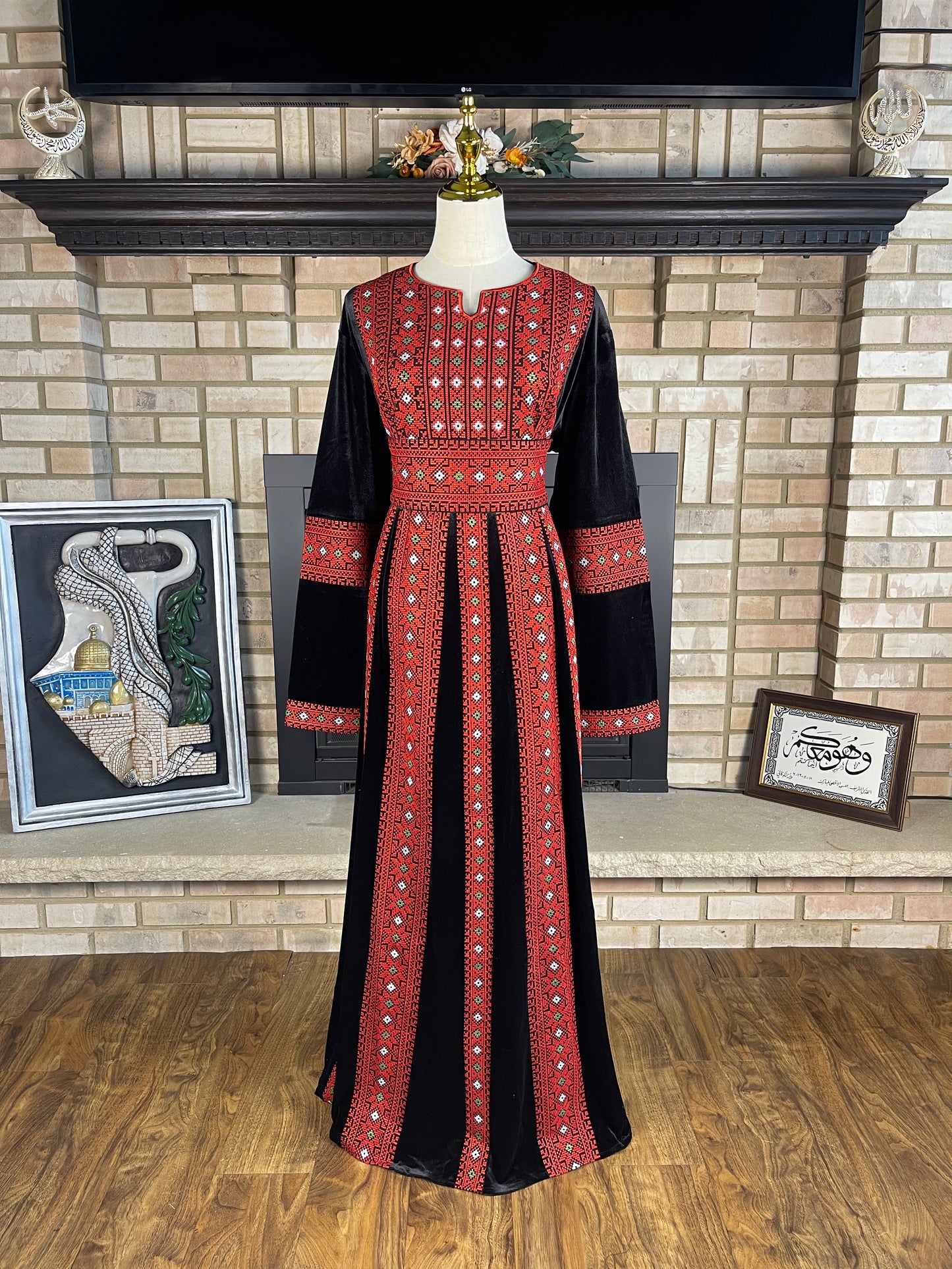 Black/Red Jerusalem Velvet Thobe