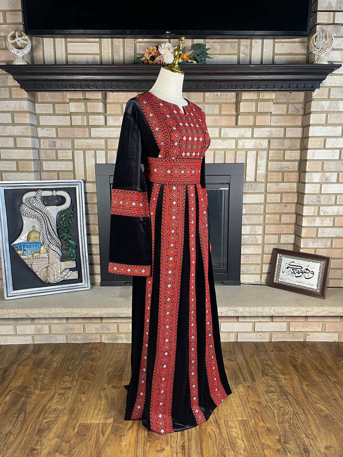 Black/Red Jerusalem Velvet Thobe