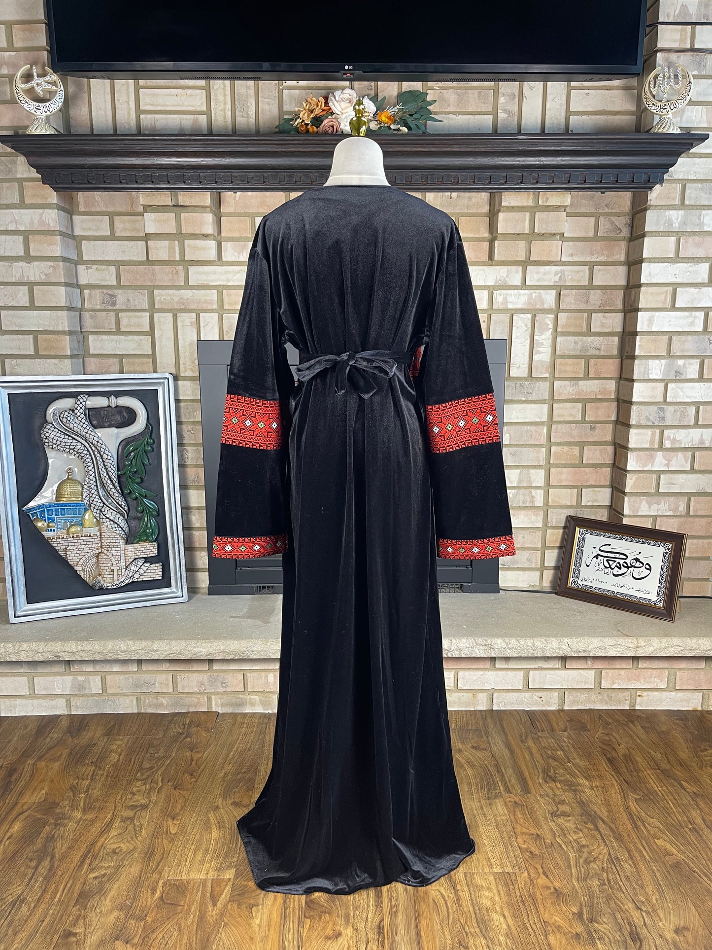 Black/Red Jerusalem Velvet Thobe