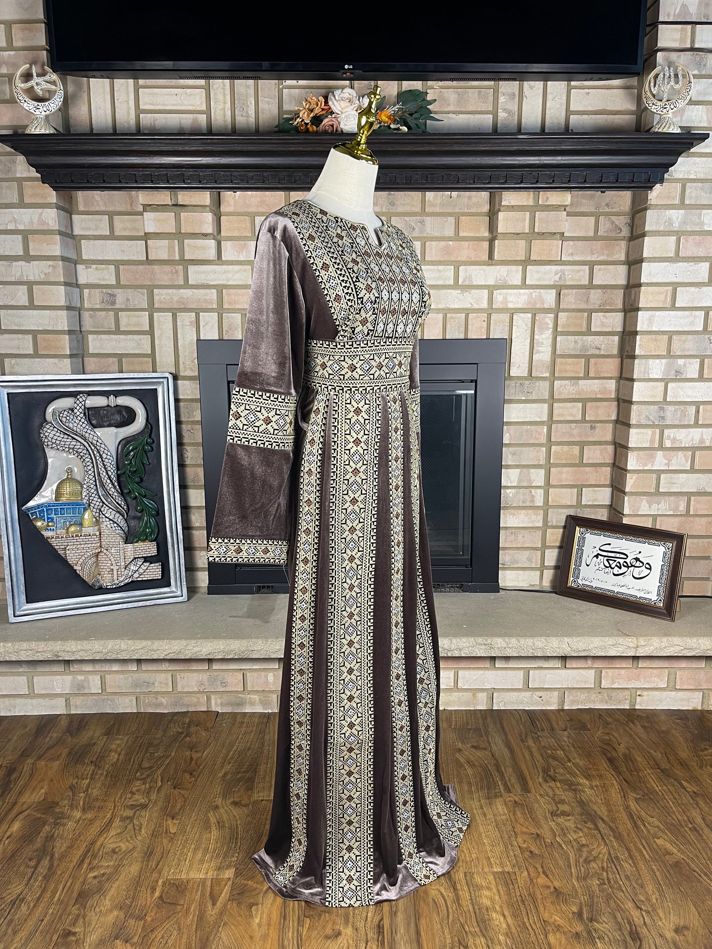 Gray/Gold Jerusalem Velvet Thobe