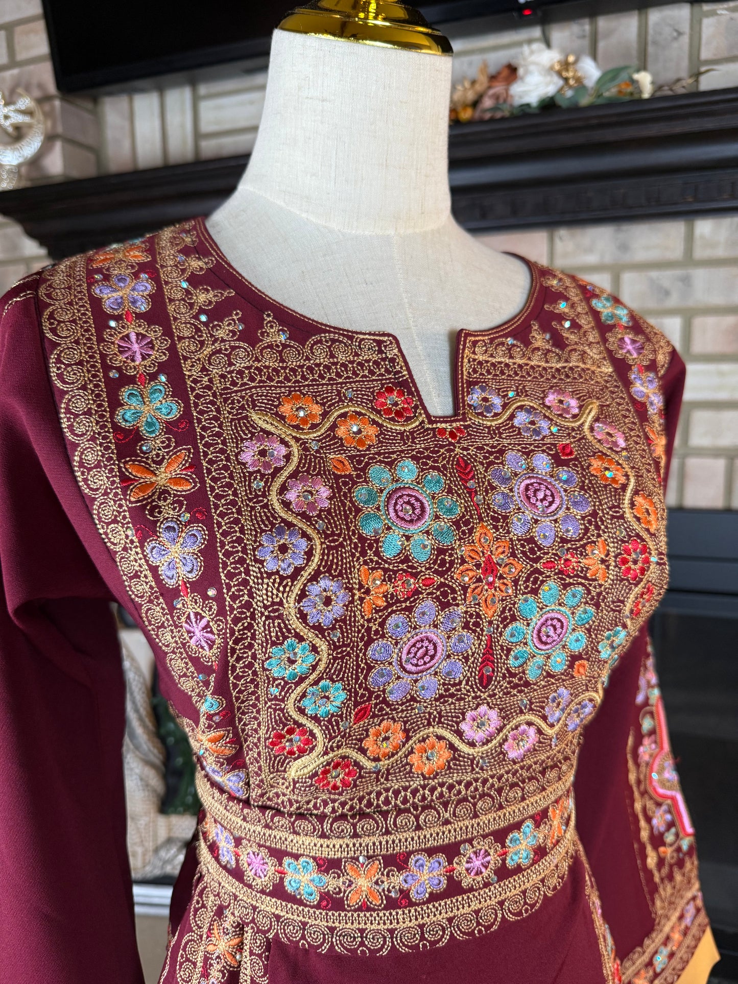 Maroon Al-Wurood Thobe