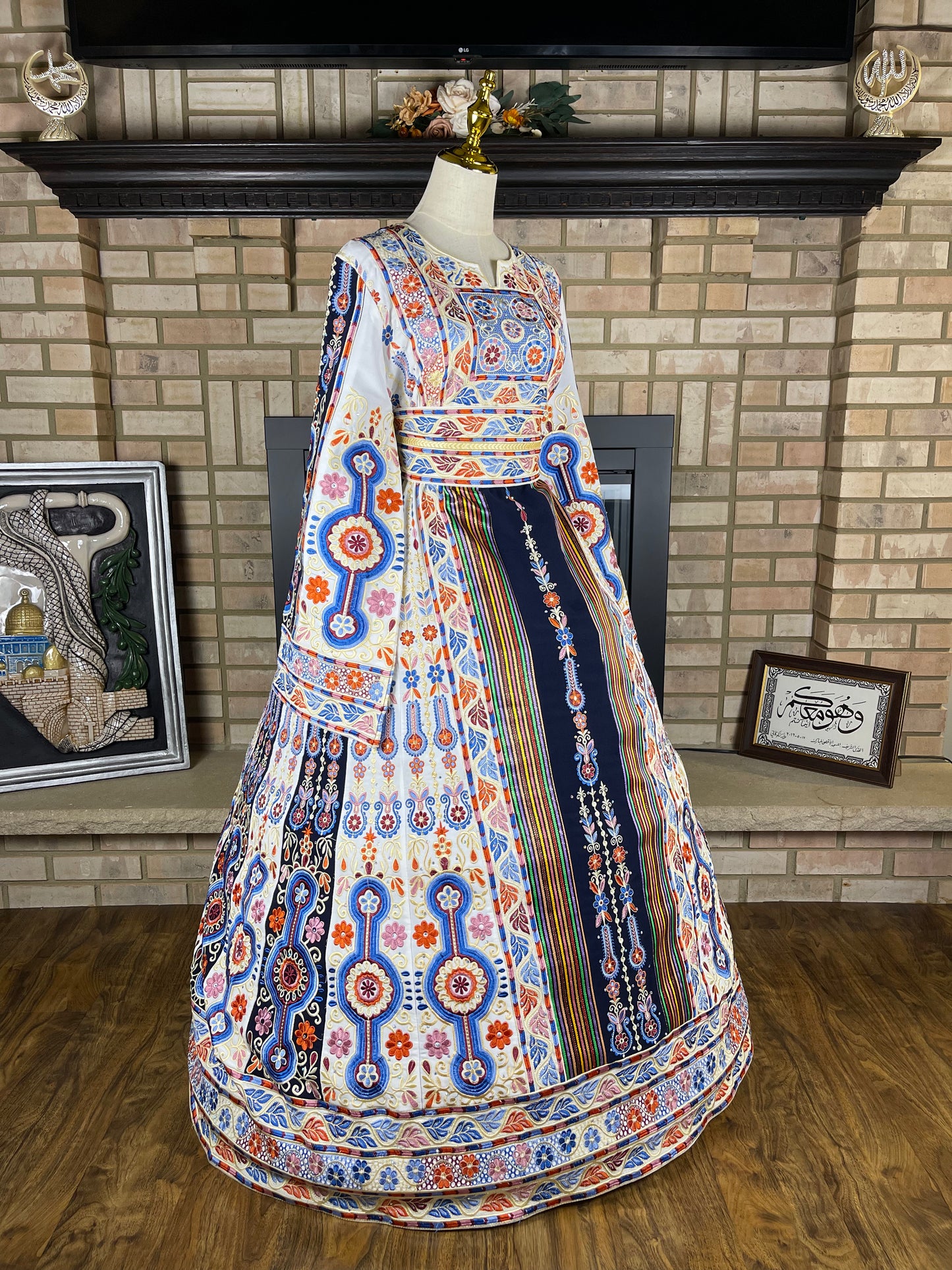 White/Navy Blue Bridal Thobe