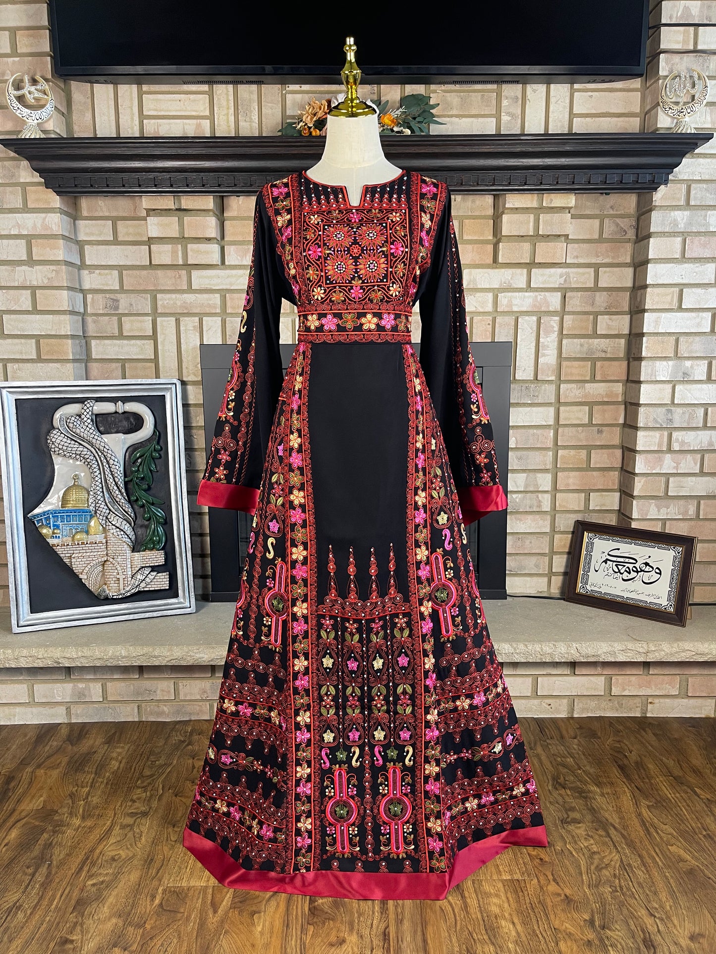 Black/Red Al-Wurood Thobe