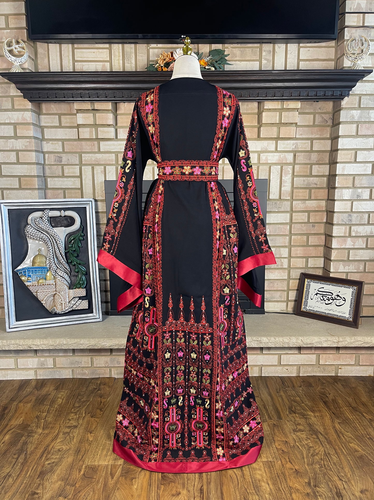 Black/Red Al-Wurood Thobe