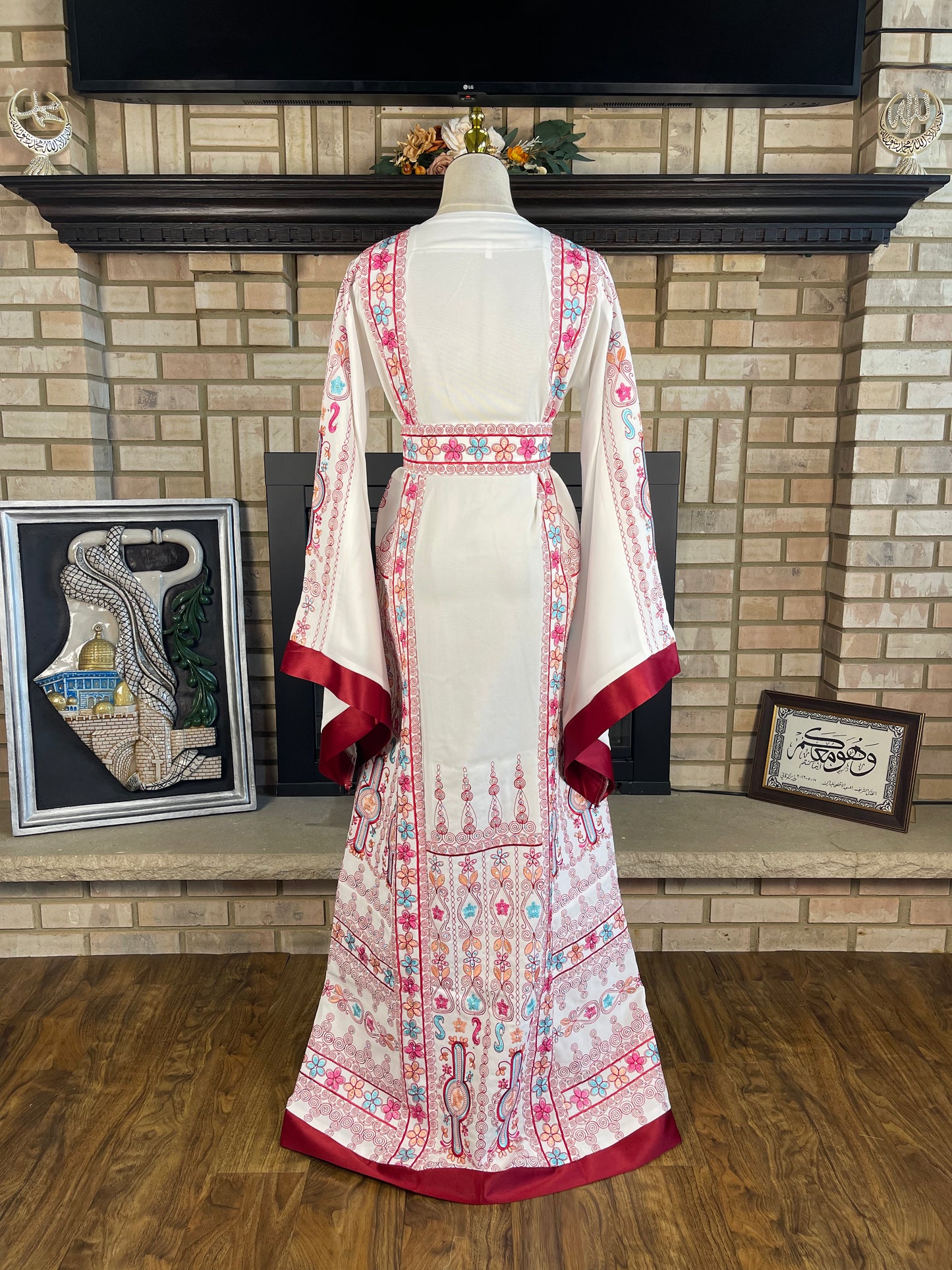 White/Red Al-Wurood Thobe