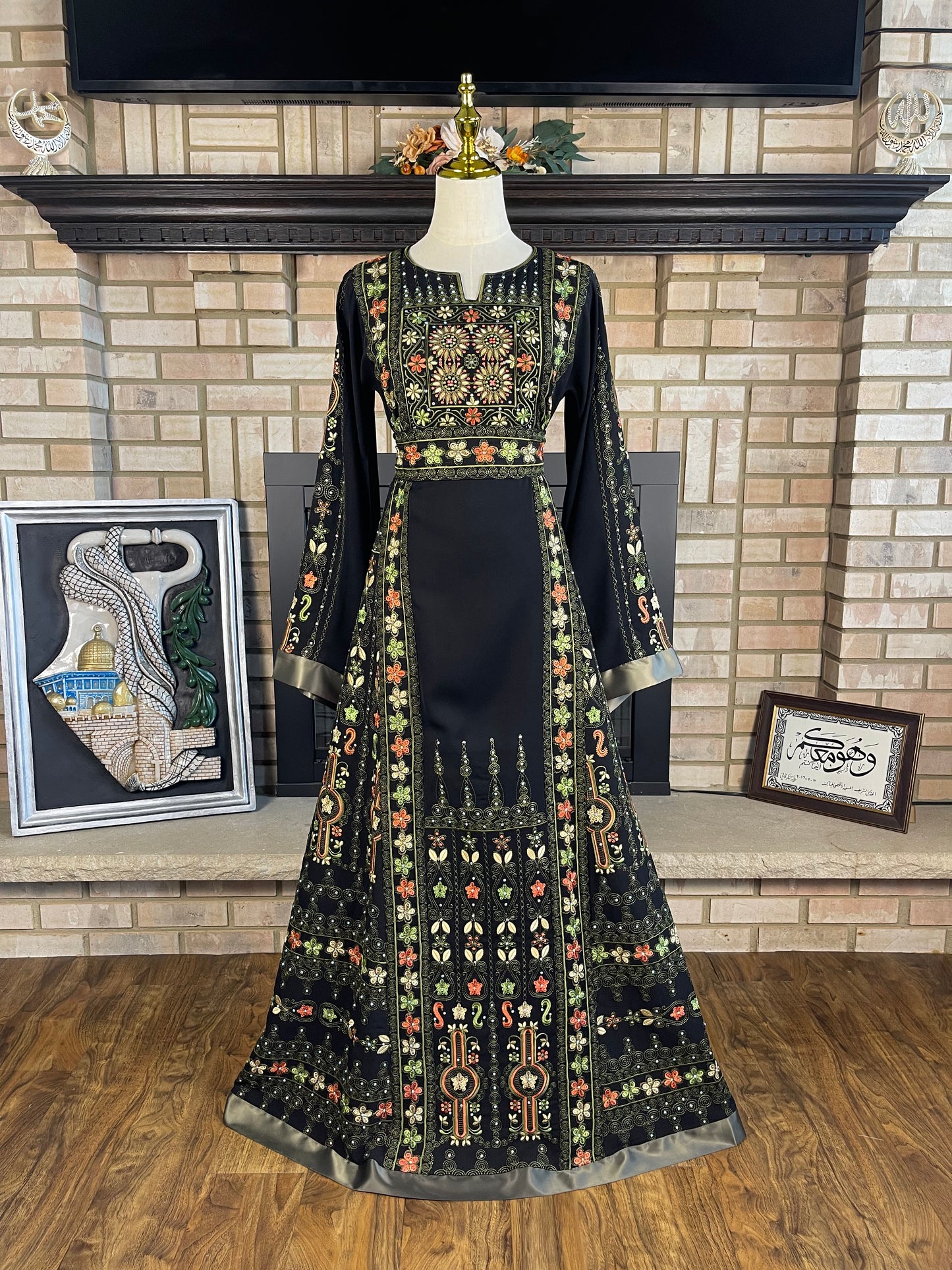 Black/Green Al-Wurood Thobe