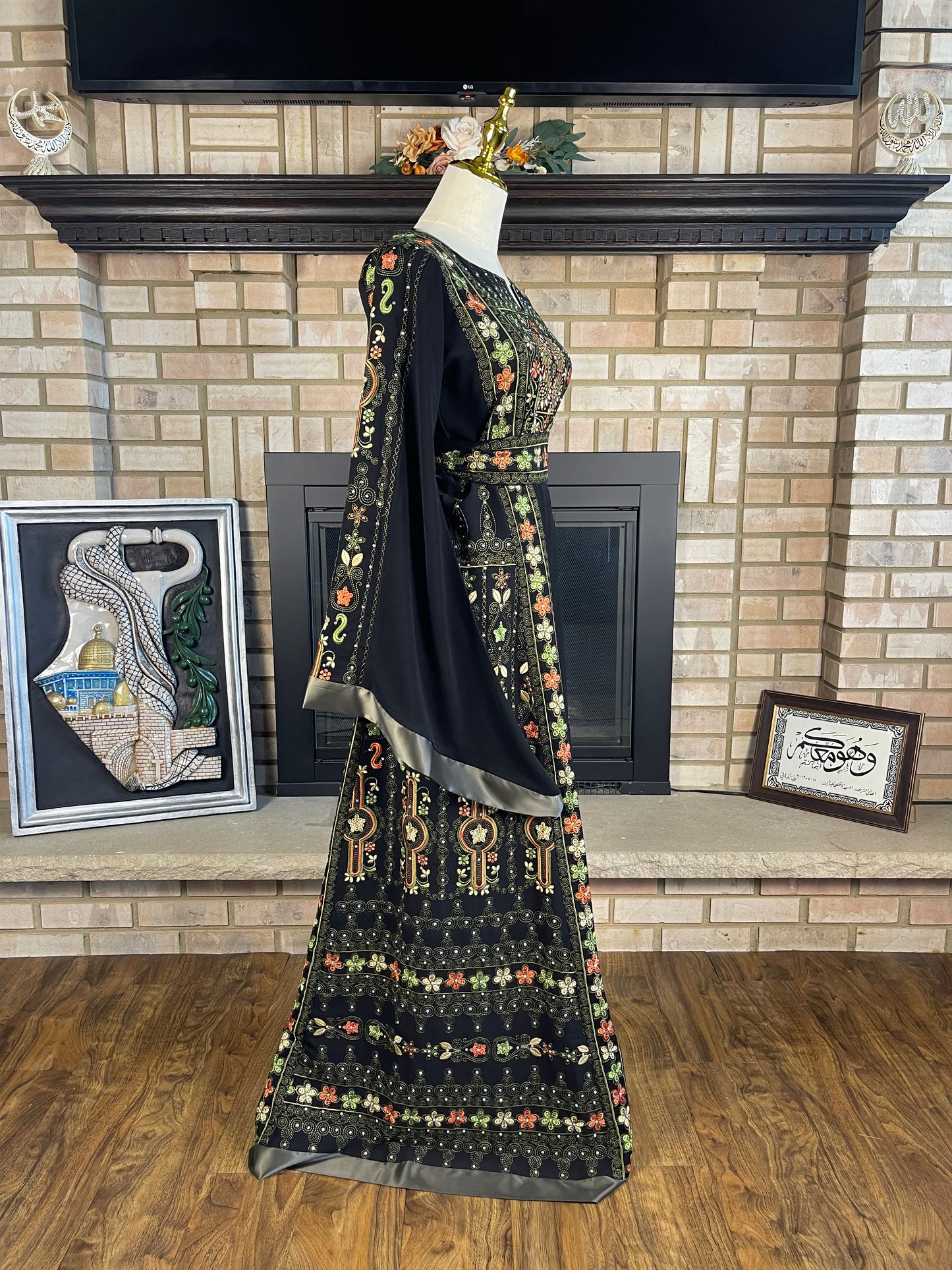 Black/Green Al-Wurood Thobe