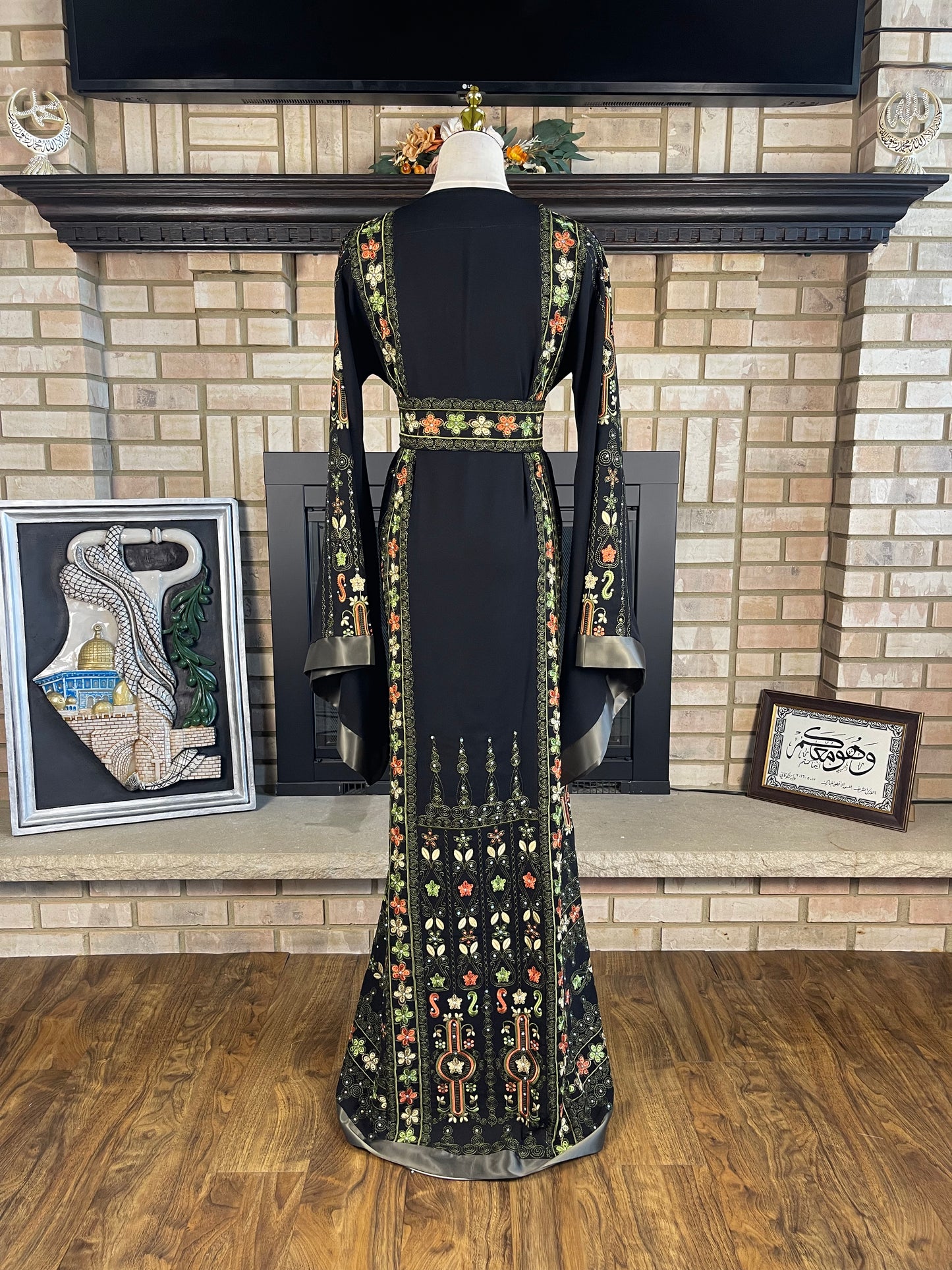 Black/Green Al-Wurood Thobe