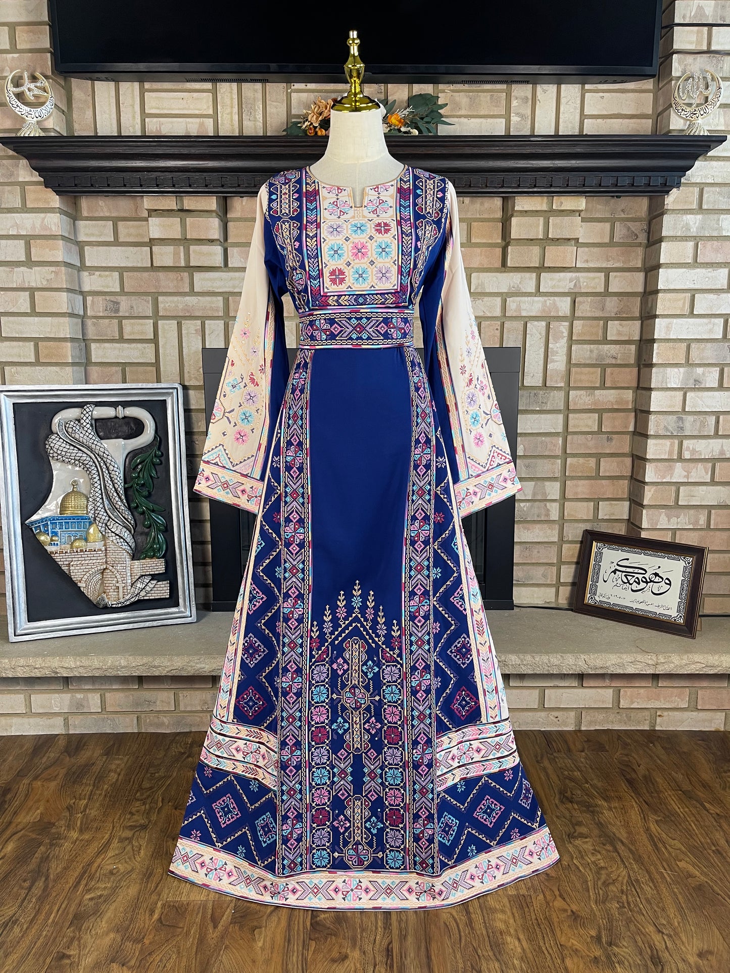 Blue/White Jabalia Thobe