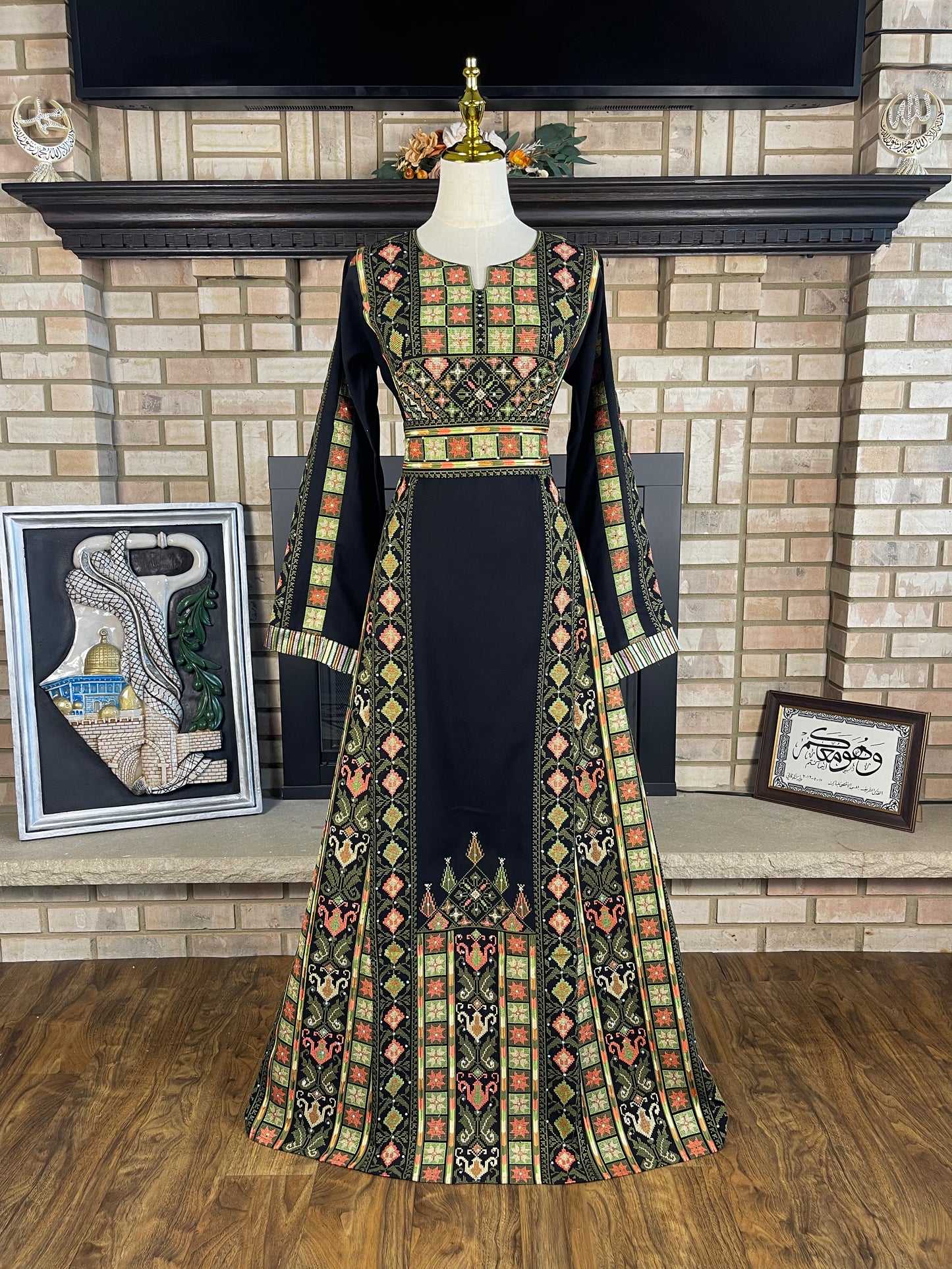 Black/Green Deir Al-Balah Thobe