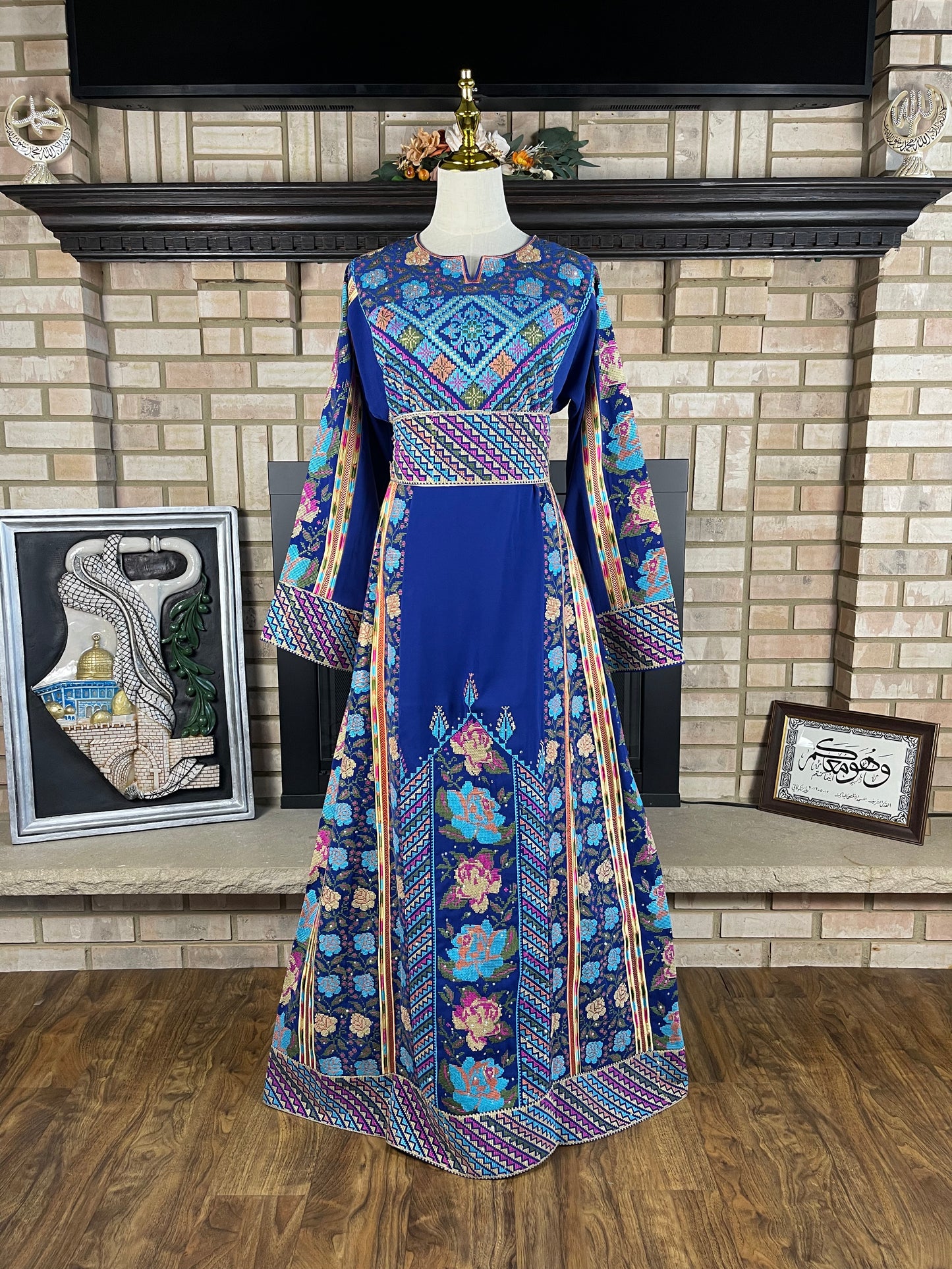 Blue Roses Thobe