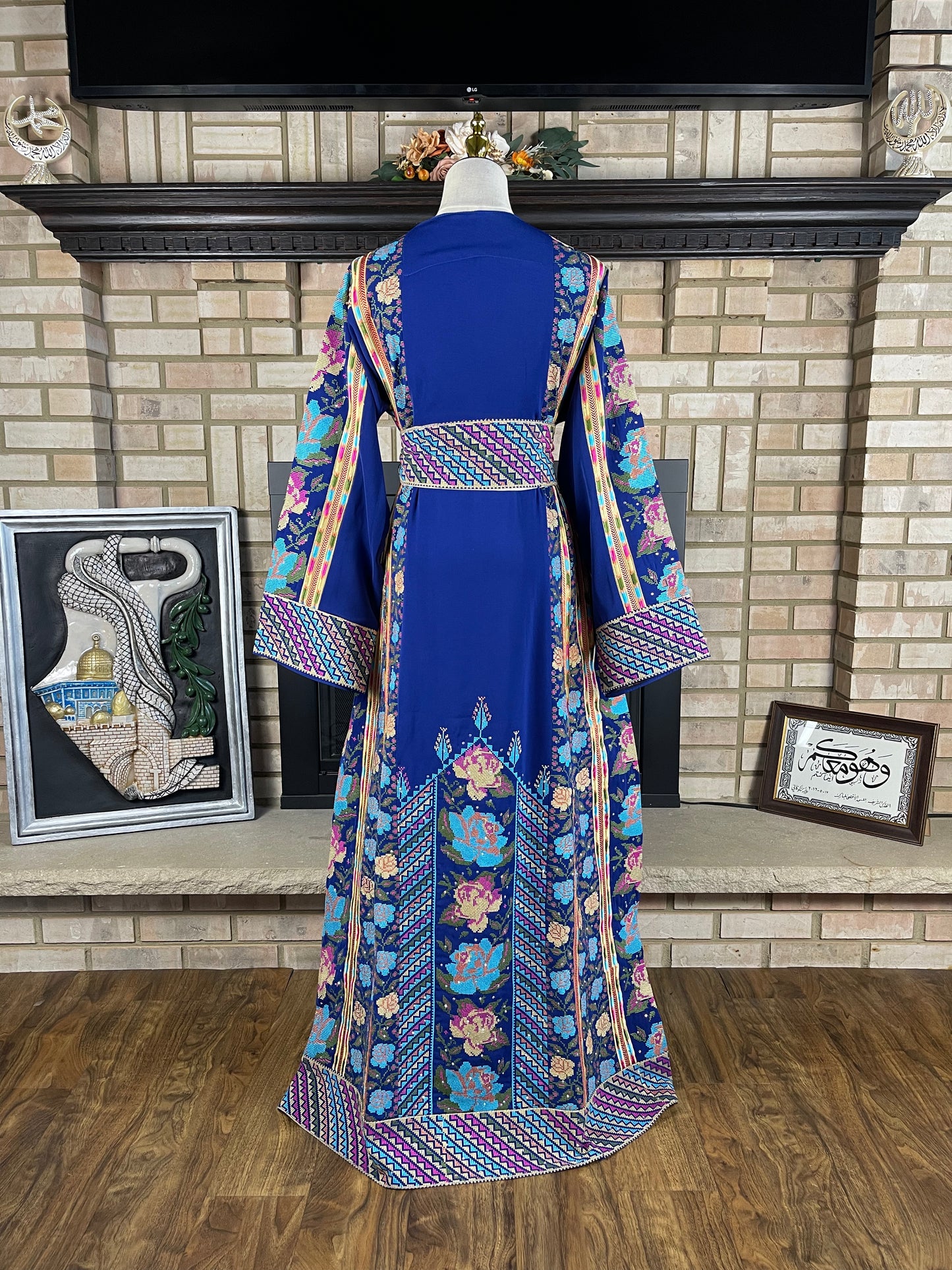 Blue Roses Thobe