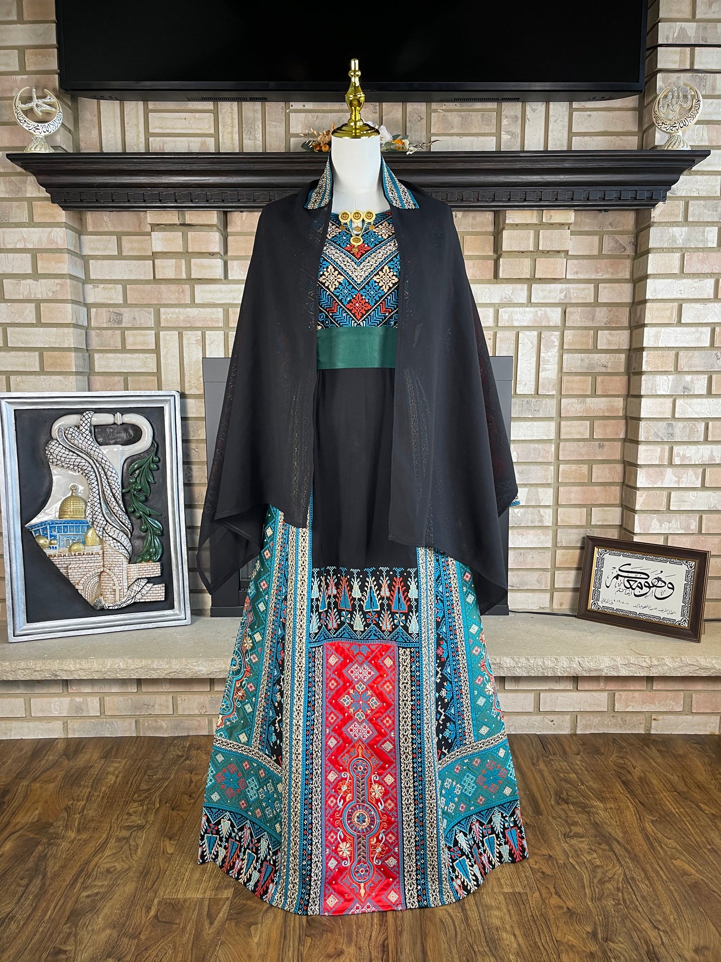 Black/Turquoise Tiberias Thobe