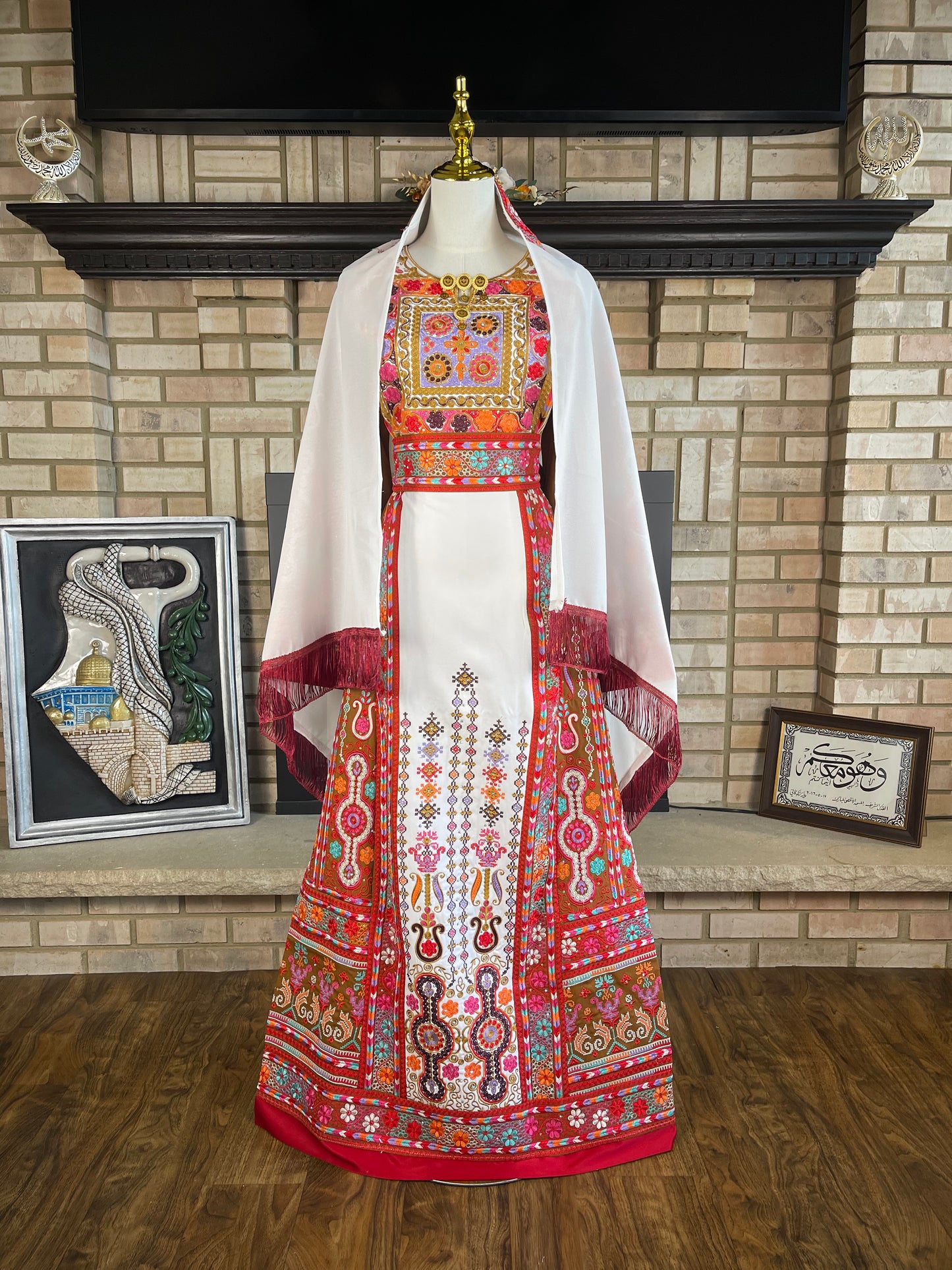 White/Ochre Malaka Thobe