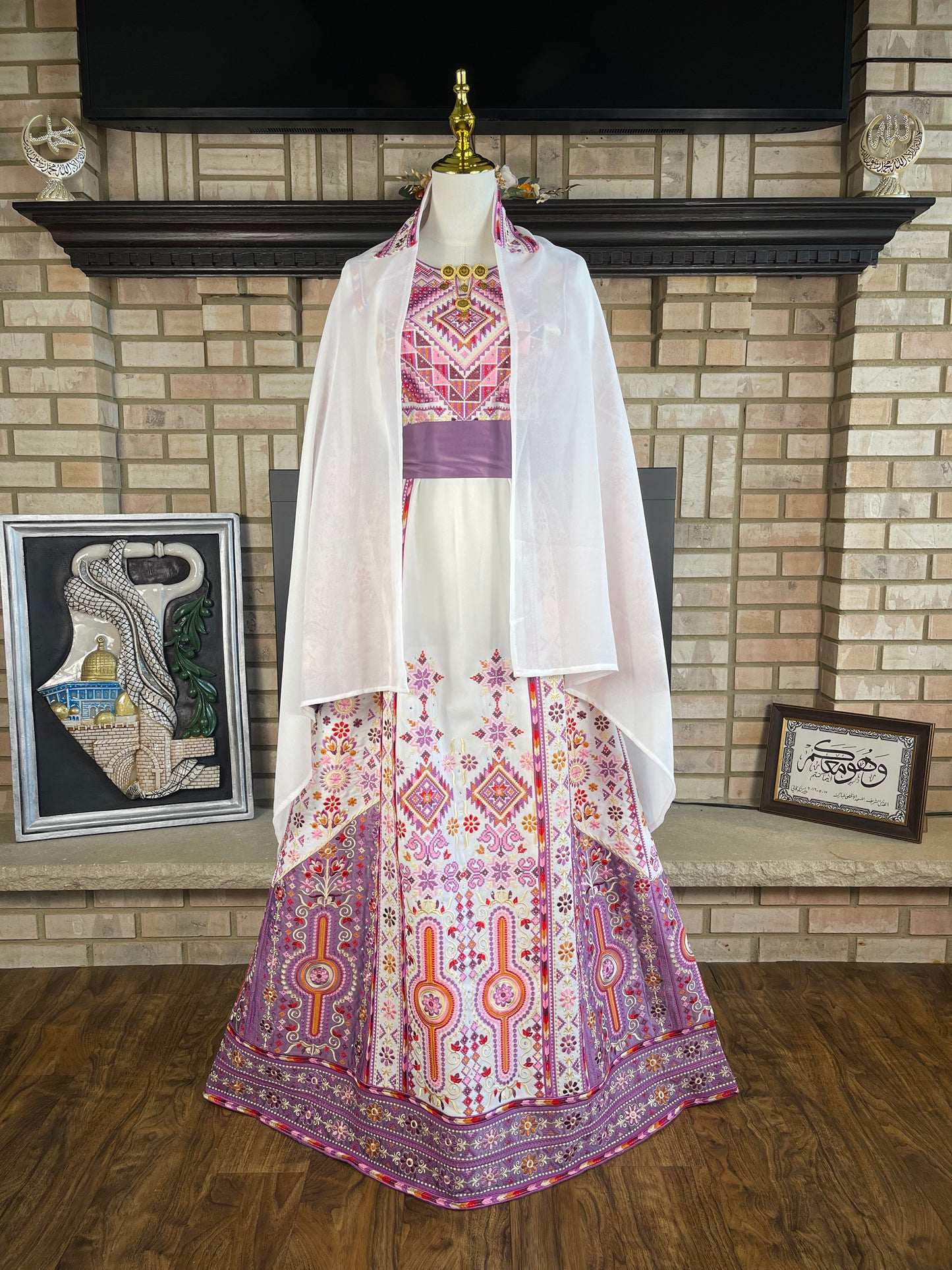 White/Purple Al-Karmil Thobe