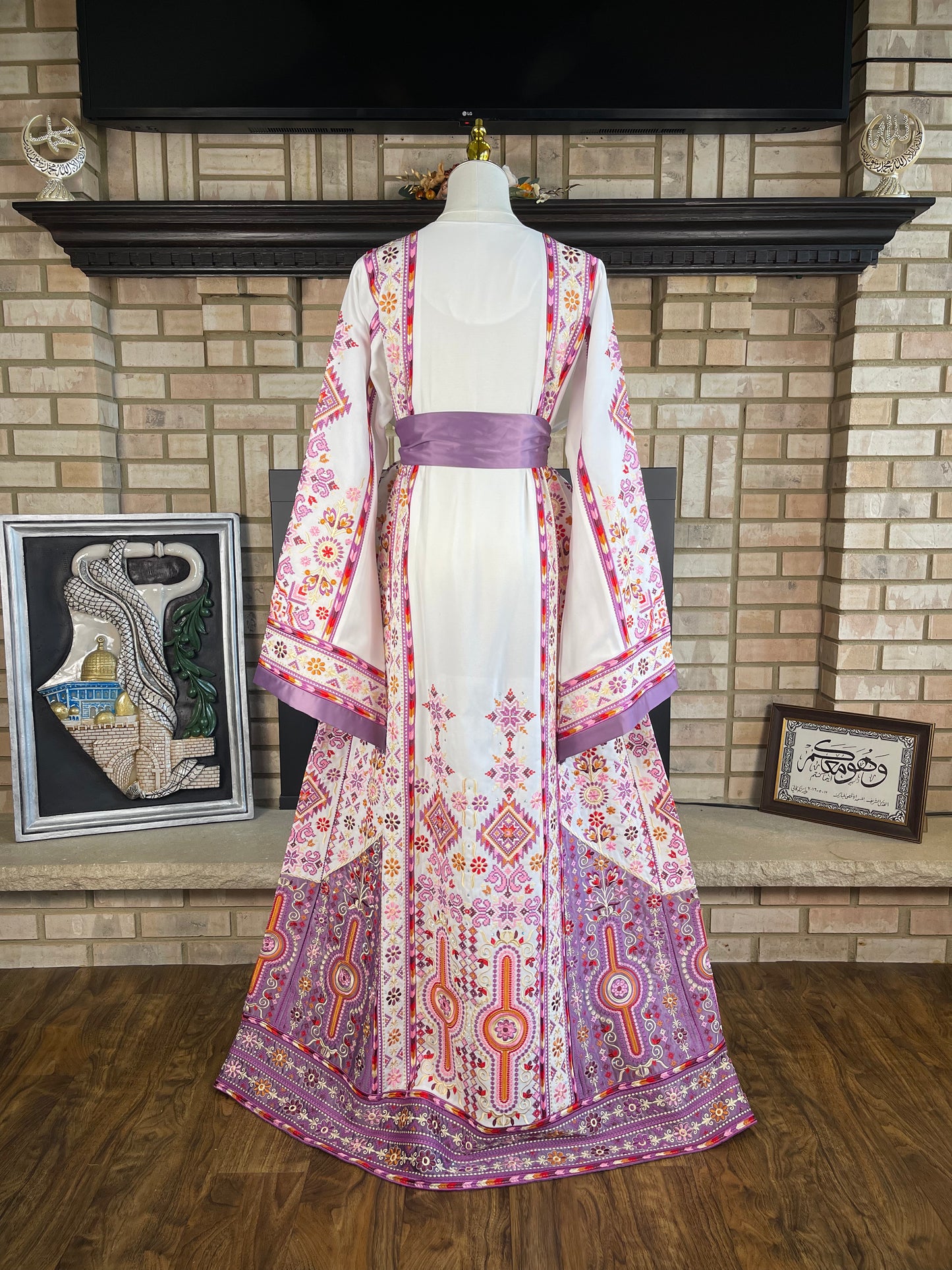 White/Purple Al-Karmil Thobe