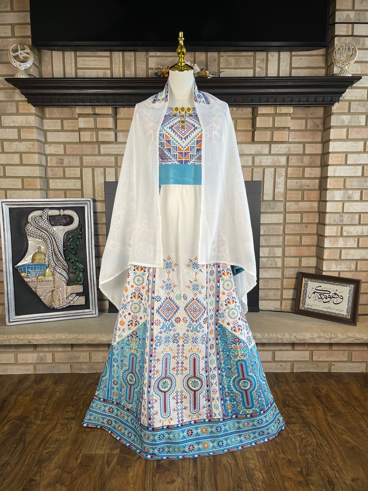 White/Baby Blue Al-Karmil Thobe