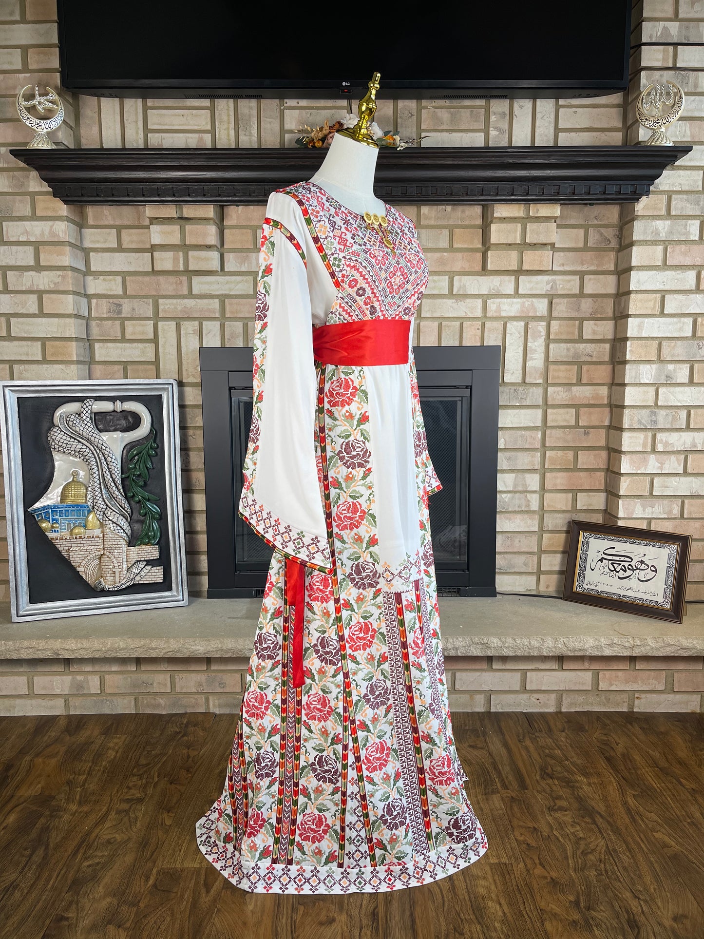 White/Red Tulkarm's Bride Thobe