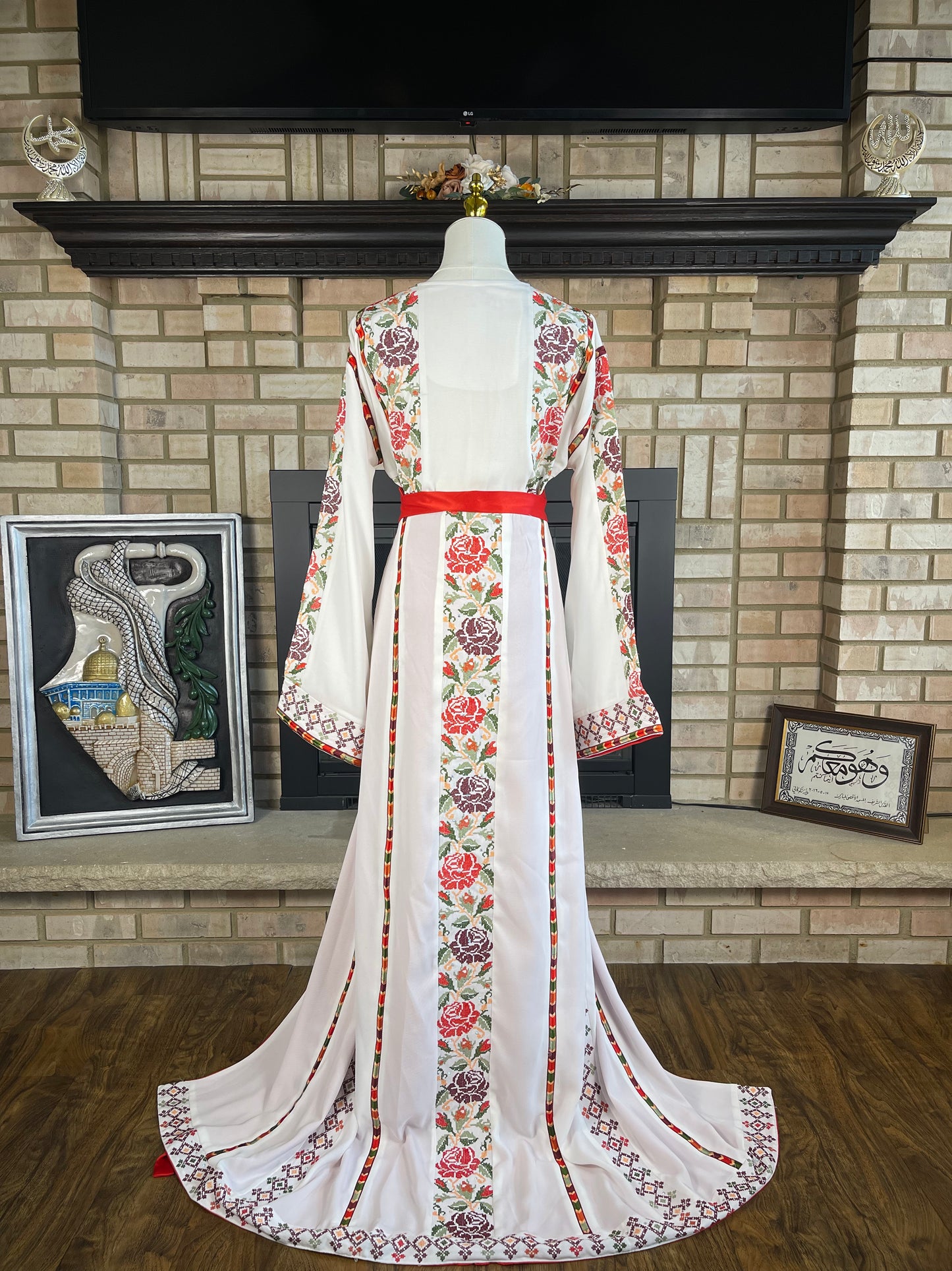 White/Red Tulkarm's Bride Thobe