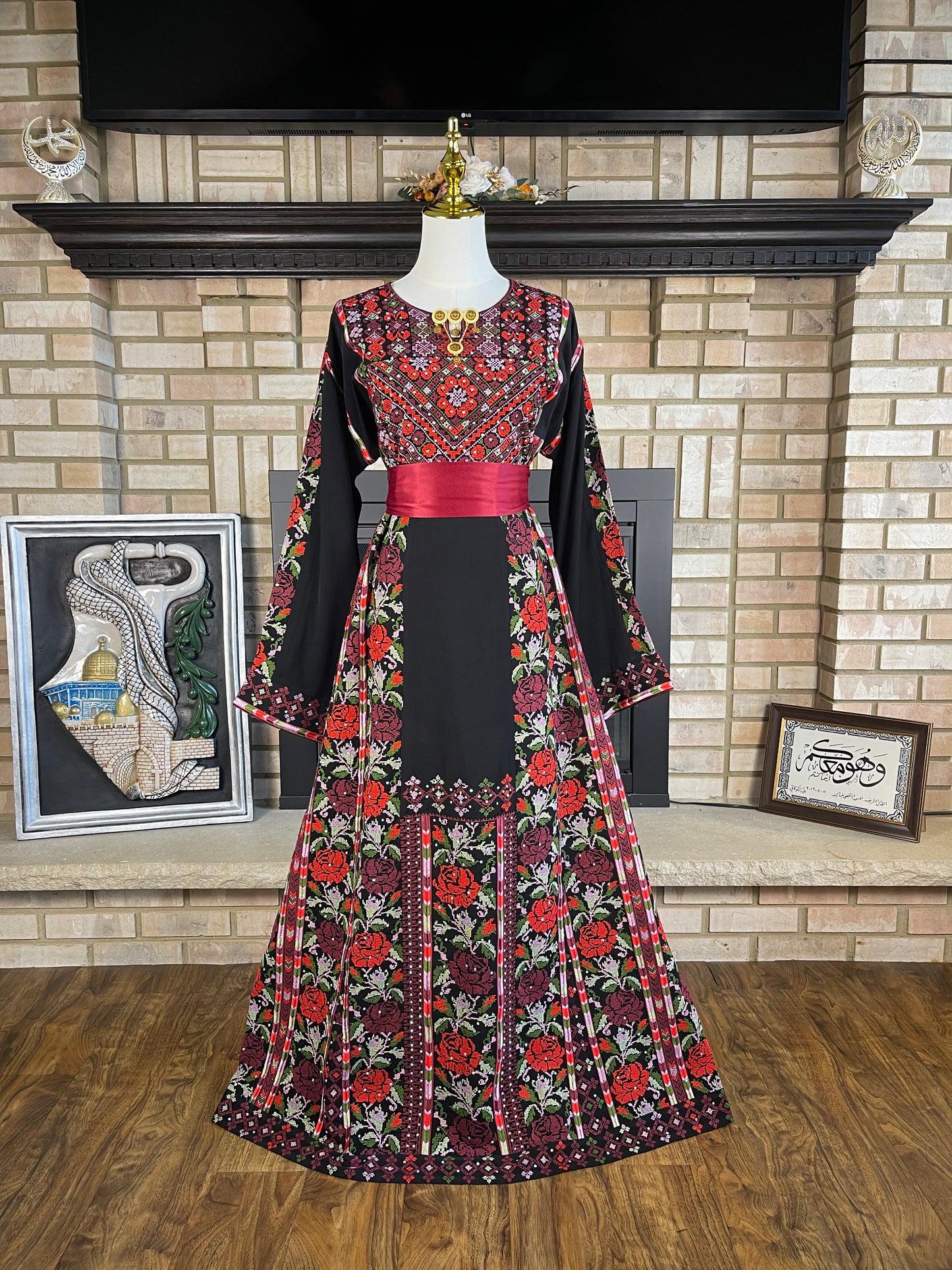 Black/Red Tulkarm's Bride Thobe