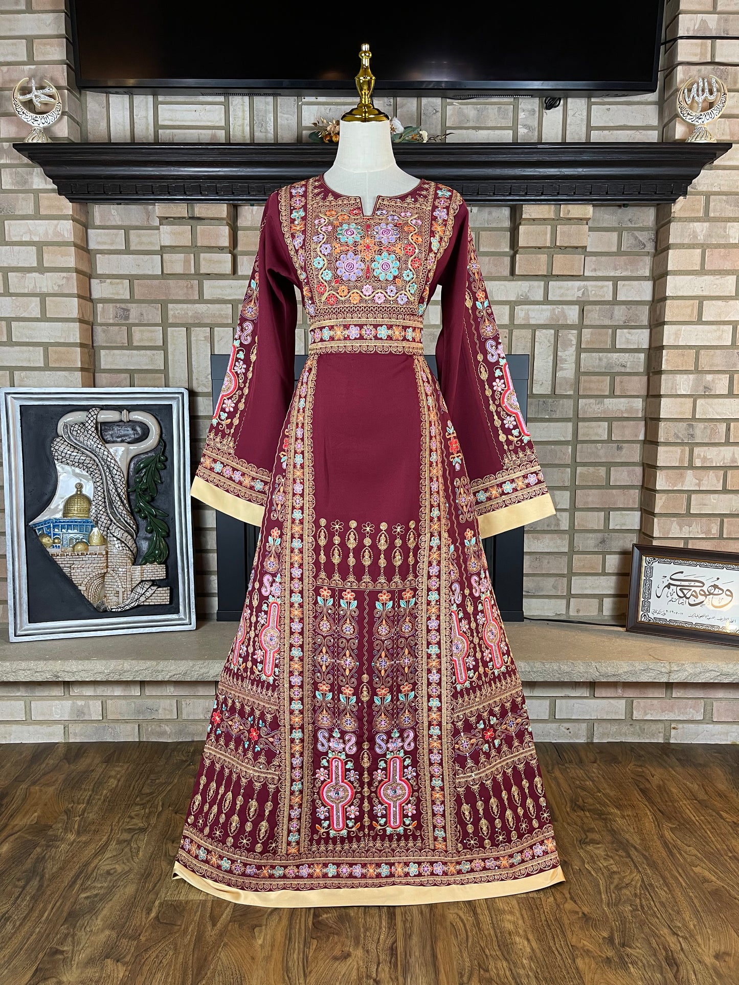 Maroon Al-Wurood Thobe