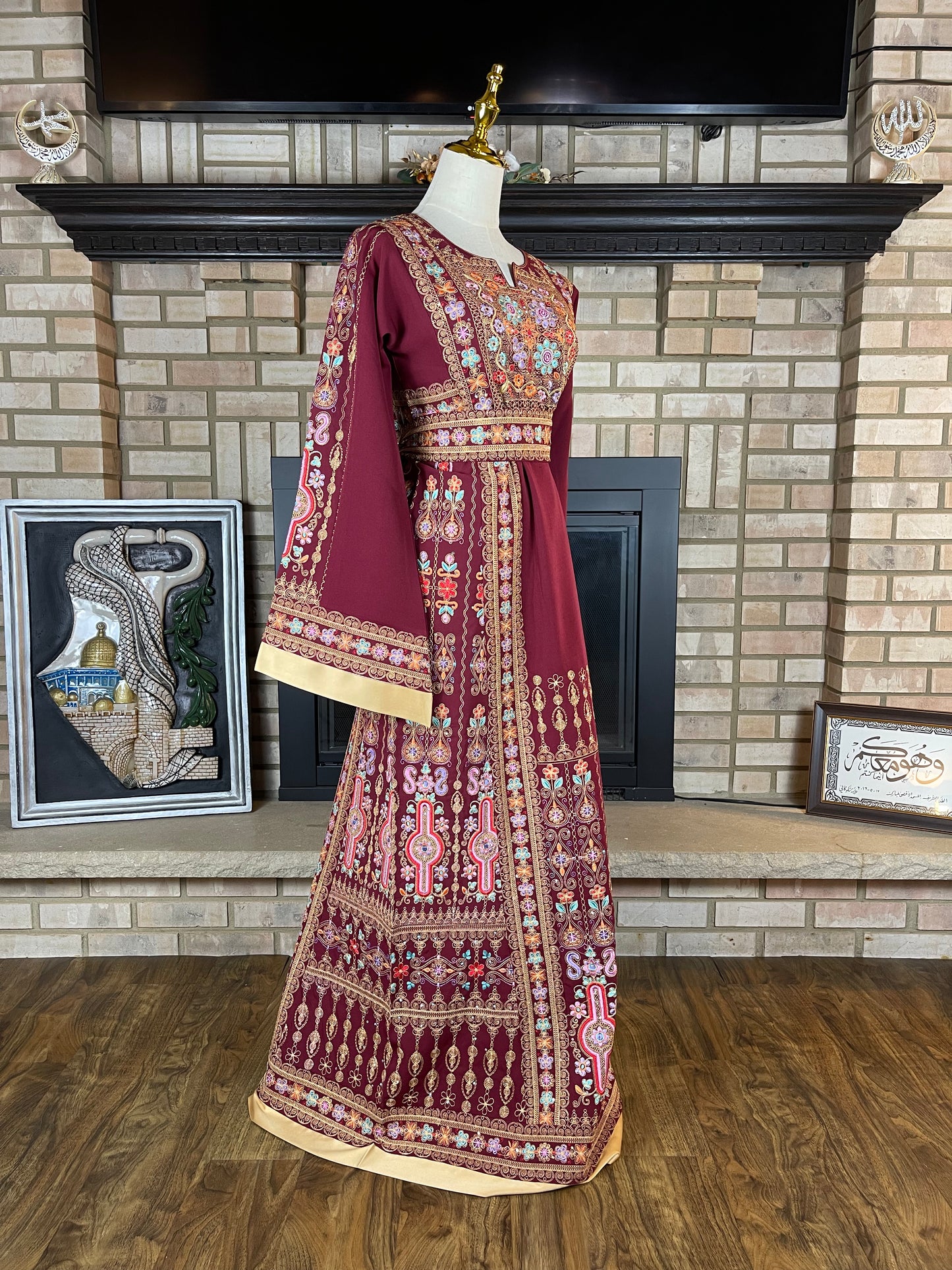 Maroon Al-Wurood Thobe