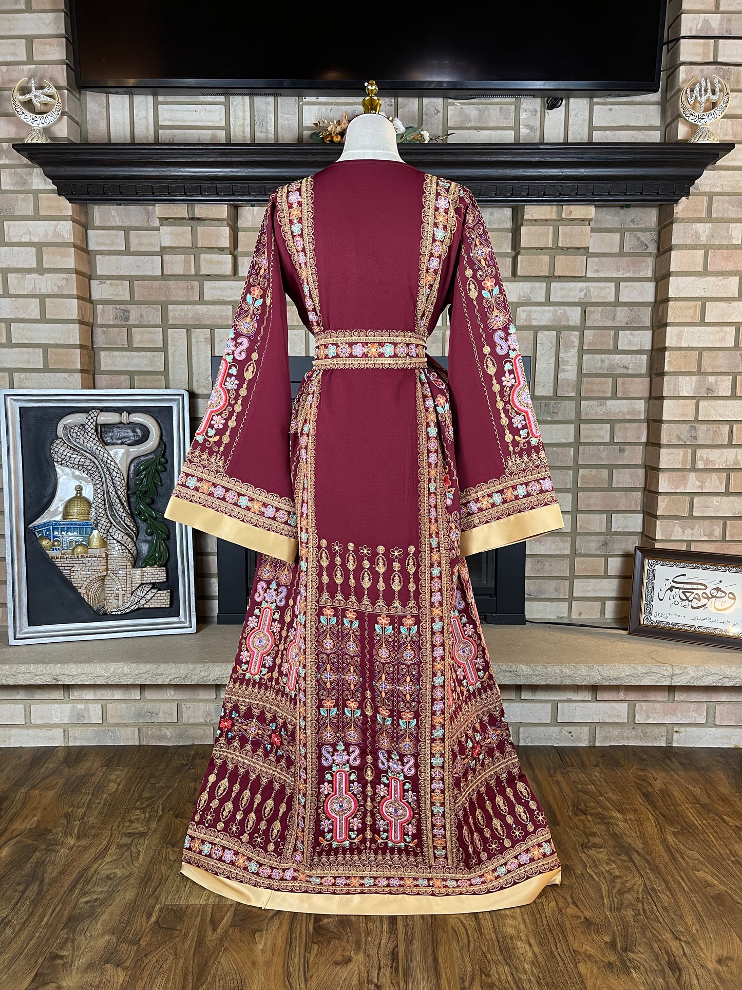 Maroon Al-Wurood Thobe