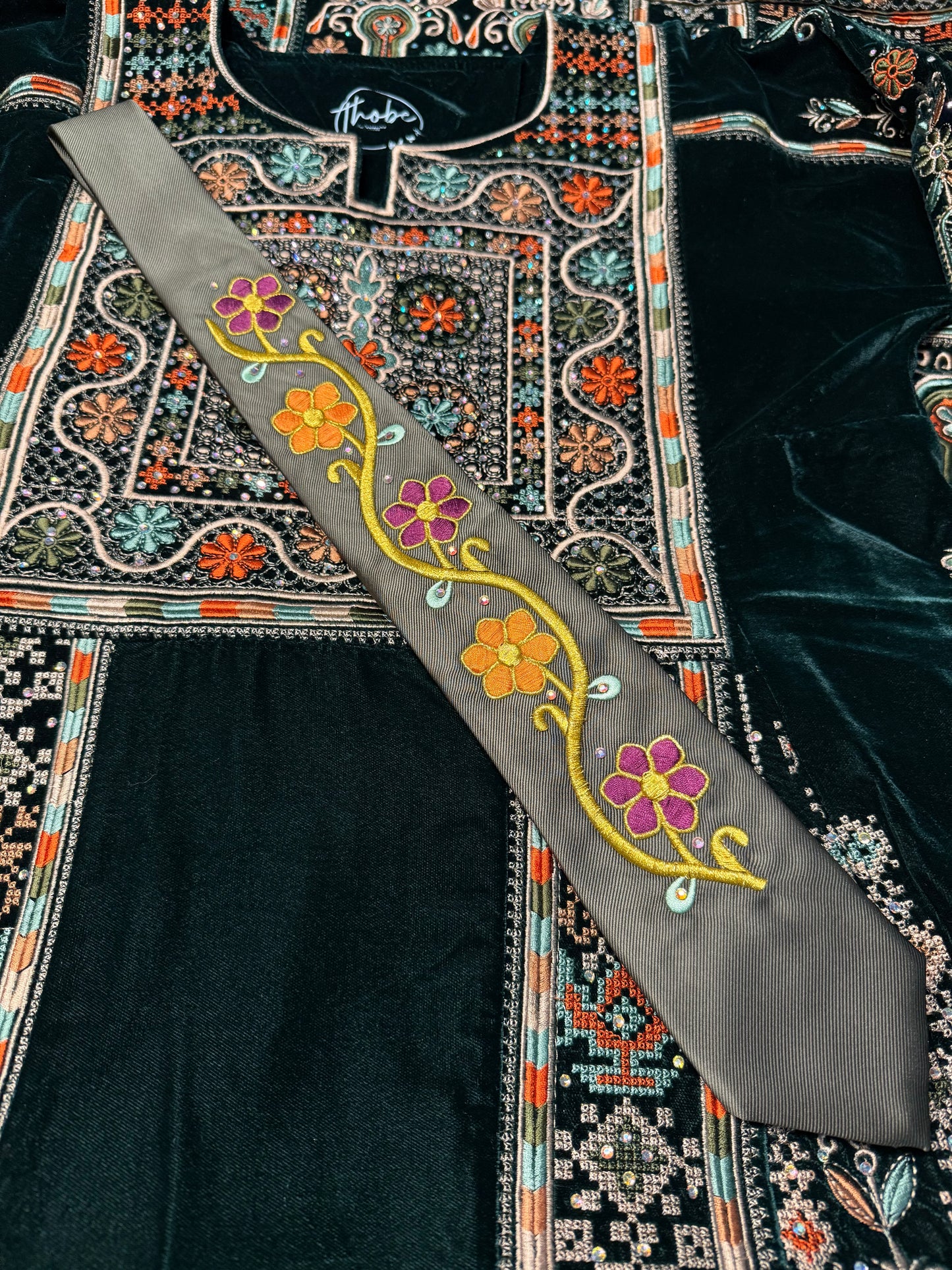 Roses Custom-made Kasab Tatreez Men's Tie