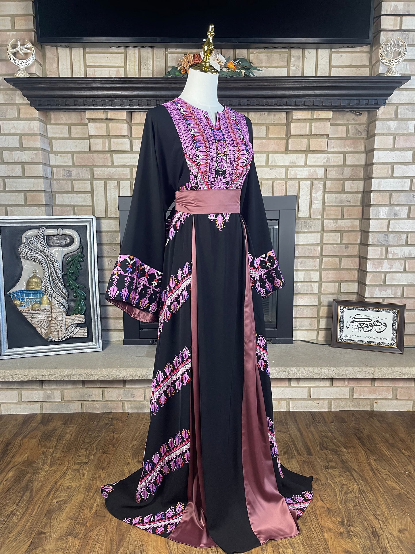 Dusty Mauve Ein Karem Thobe