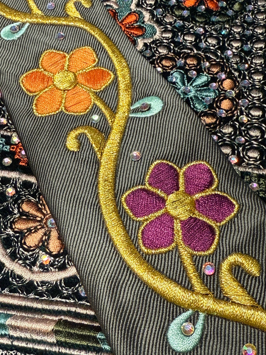 Roses Custom-made Kasab Tatreez Men's Tie