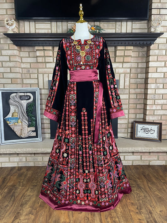 Black/Red All-Velvet Malaka Thobe