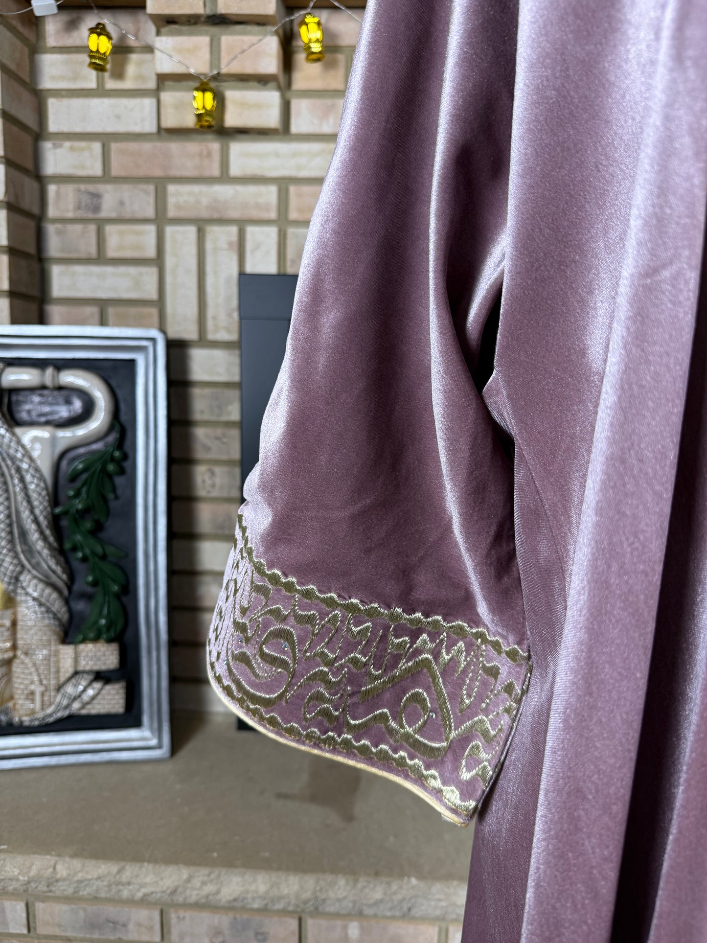 Velvet Greyish Pink Calligraphy Besht
