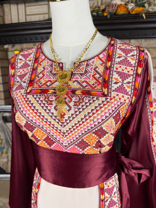 Cream/Pink Akka Thobe